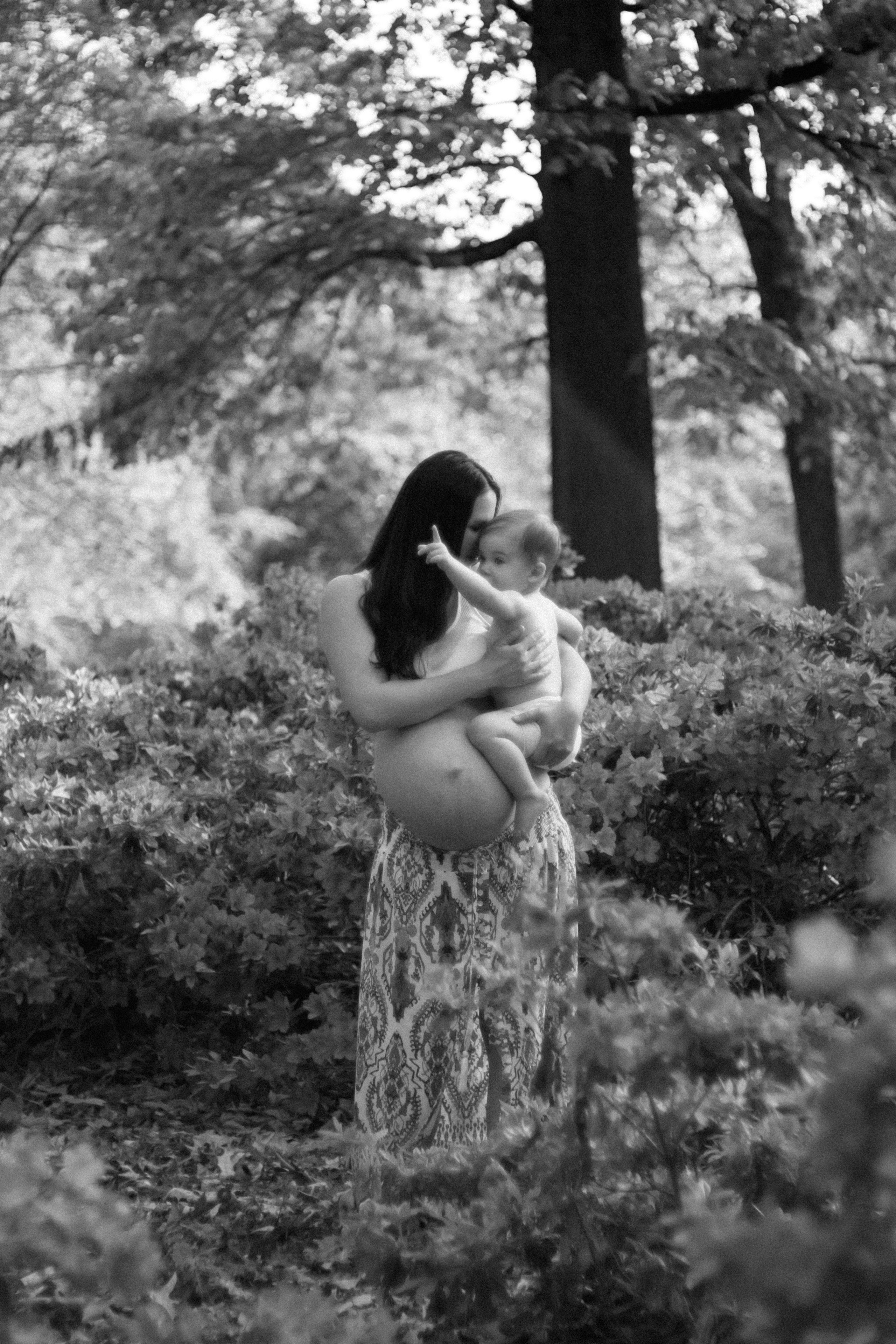 Maternity Photography Portfolio | Artistically capturing pregnancy in Richmond, VA. Family Photographer Anna Dobrovolskaia | Richmond, VA