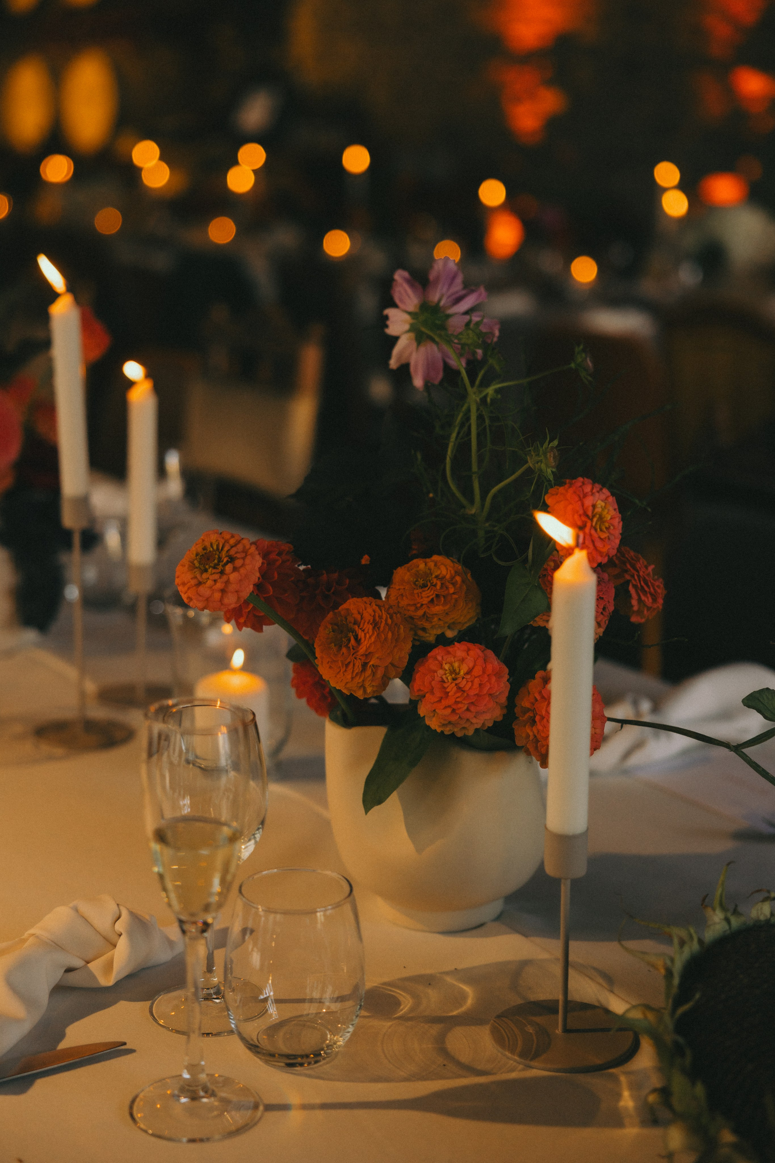 Miglė ir Mindaugas | 2024 | MIESTO VESTUVĖS. Vestuvių ir šeimų fotografė Lena Bondarenko / belove photo