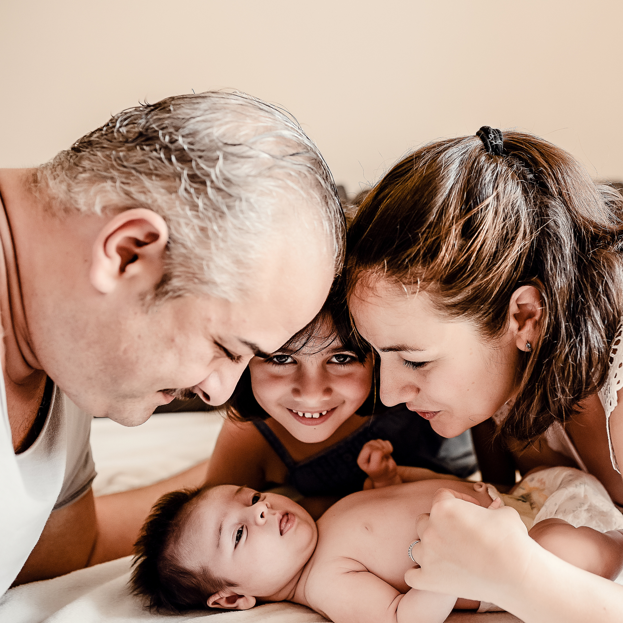 MINO&MARIA FAMILY SHOOTING AT HOME