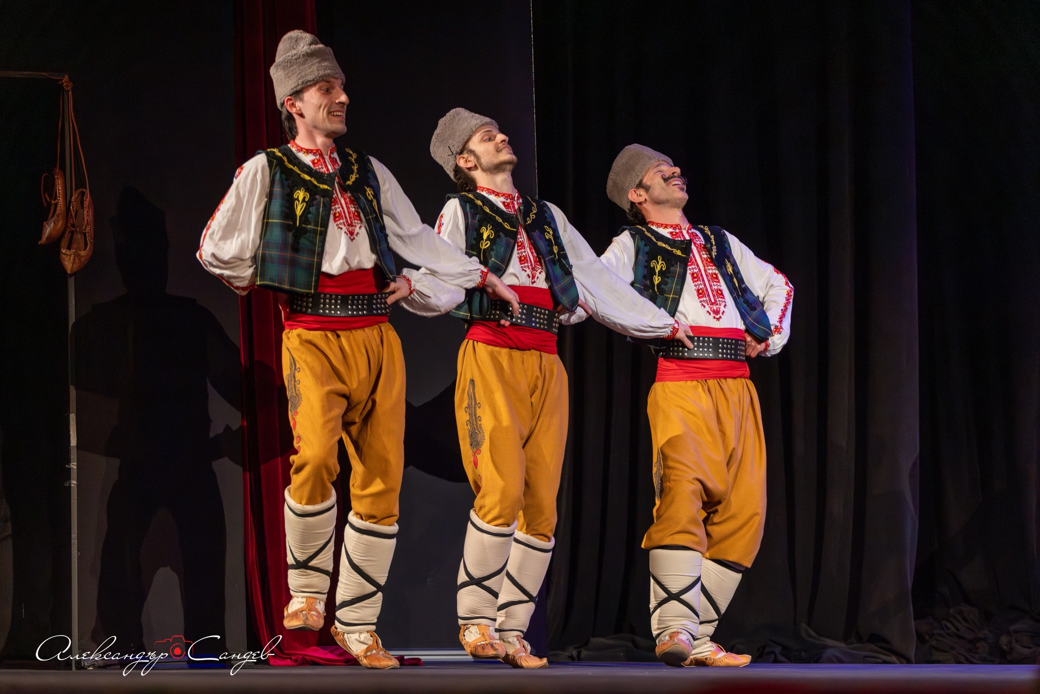 „Змейова сватба“, спектакъл на представителен ансамбъл „Шевица“ - 28.03.2026 -. Александър Сандев - website