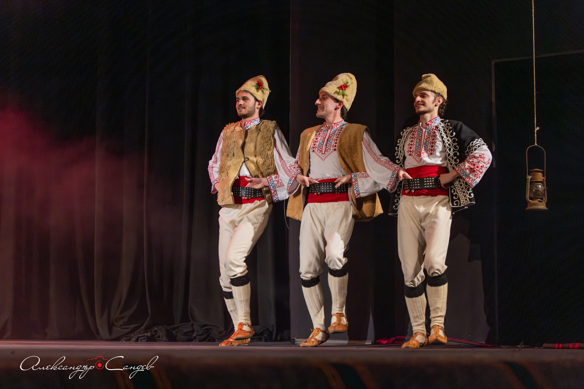 „Змейова сватба“, спектакъл на представителен ансамбъл „Шевица“ - 28.03.2026 -. Александър Сандев - website