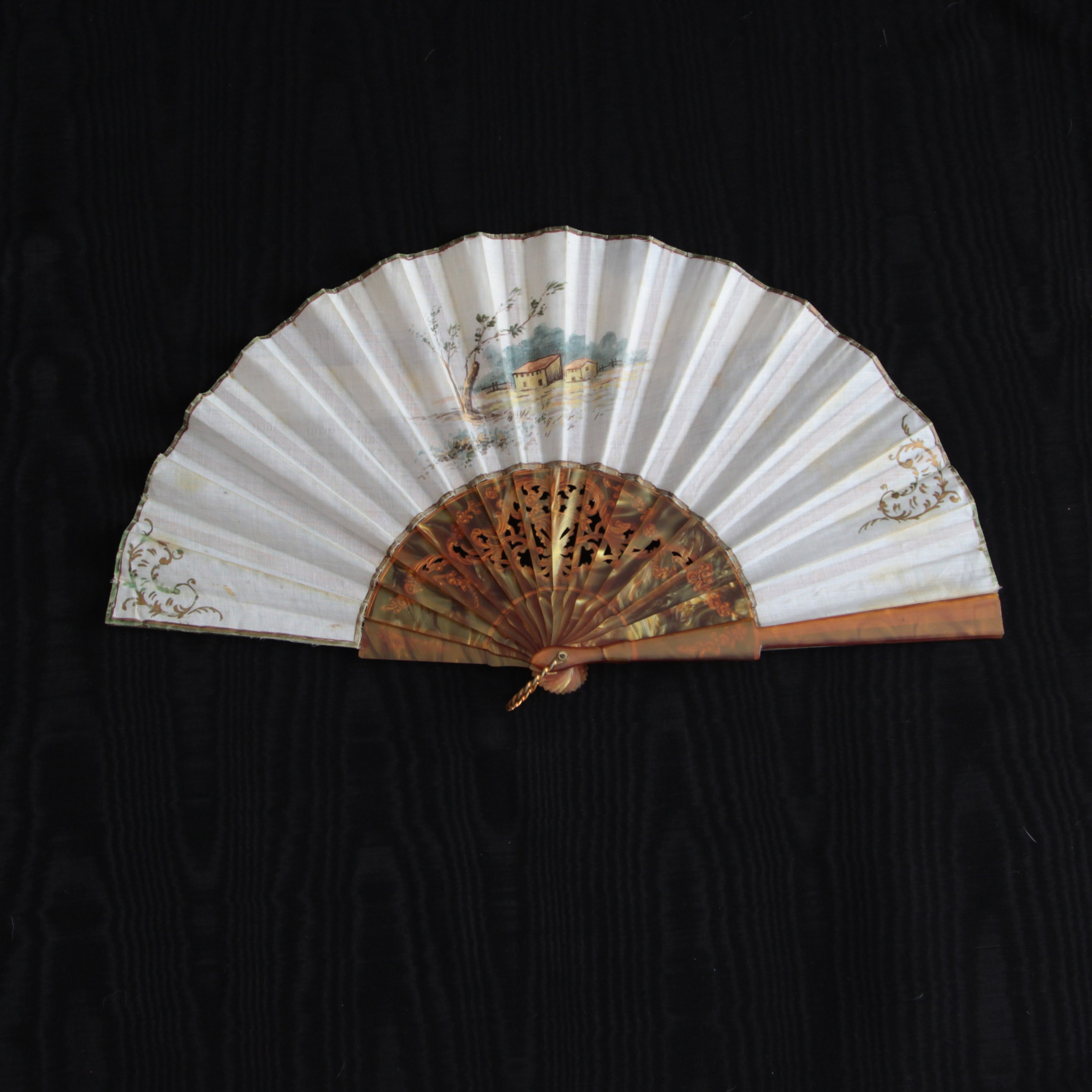 Forestfan. Современнные и актикварные украшения в Барселоне, Москве и Санкт-Петербурге