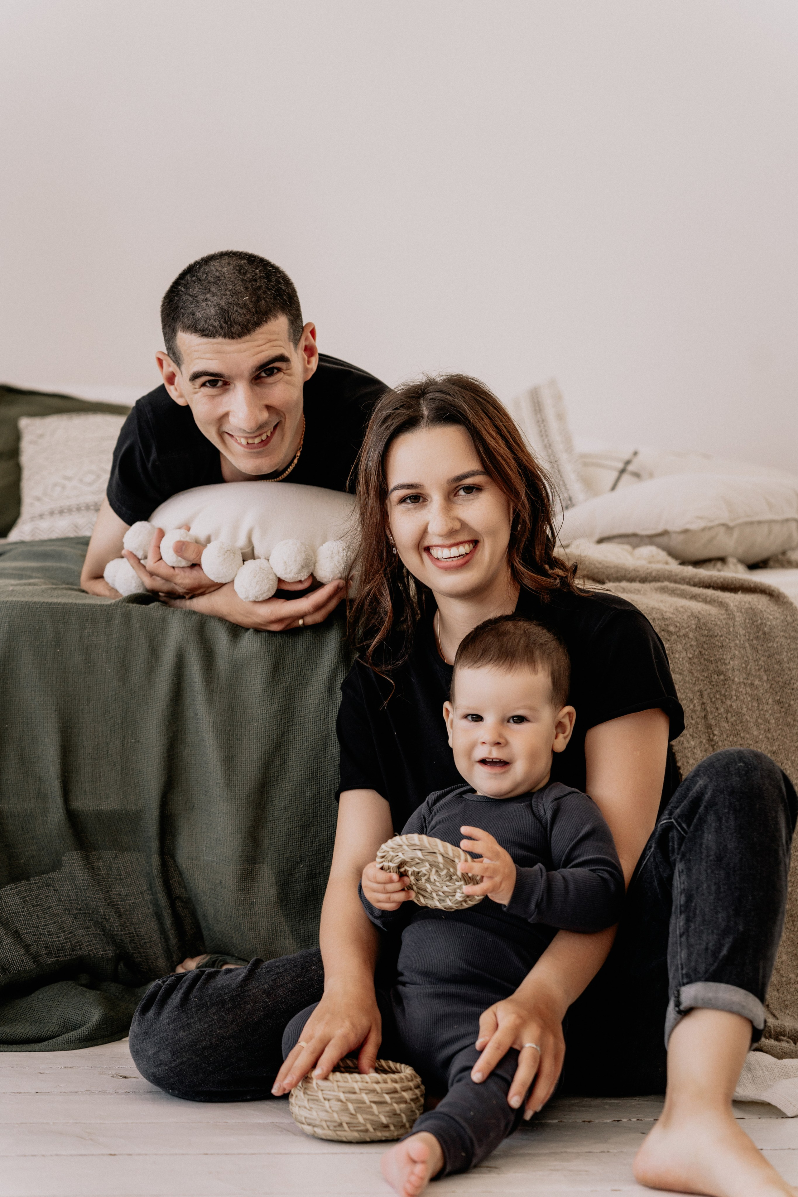 Anastasia, Jane, Sava at home. Wedding and family photographer and videographer PA, NJ, NY, DE, MD