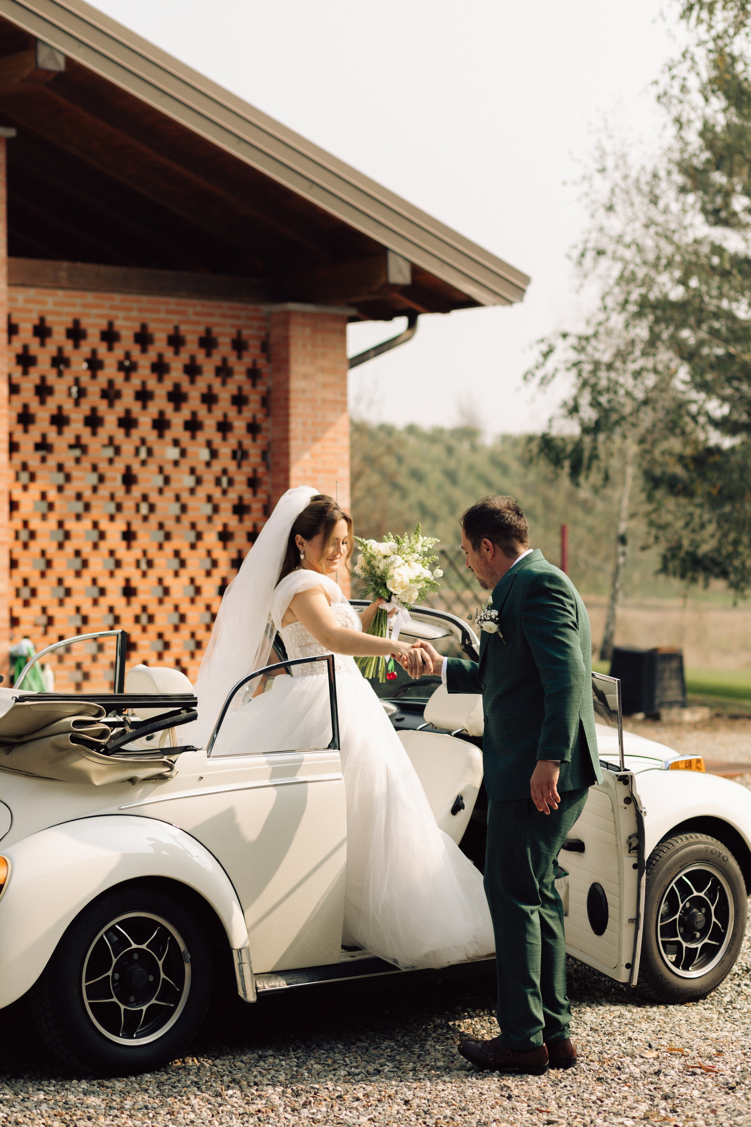 Autumn Wedding in the Vineyards of Piedmont, Italy — Kristina and Daniele. Liza Bizzaro — Italy Wedding, Love Story & Portrait Photographer in Milan, Turin, Piedmont and Across Italy