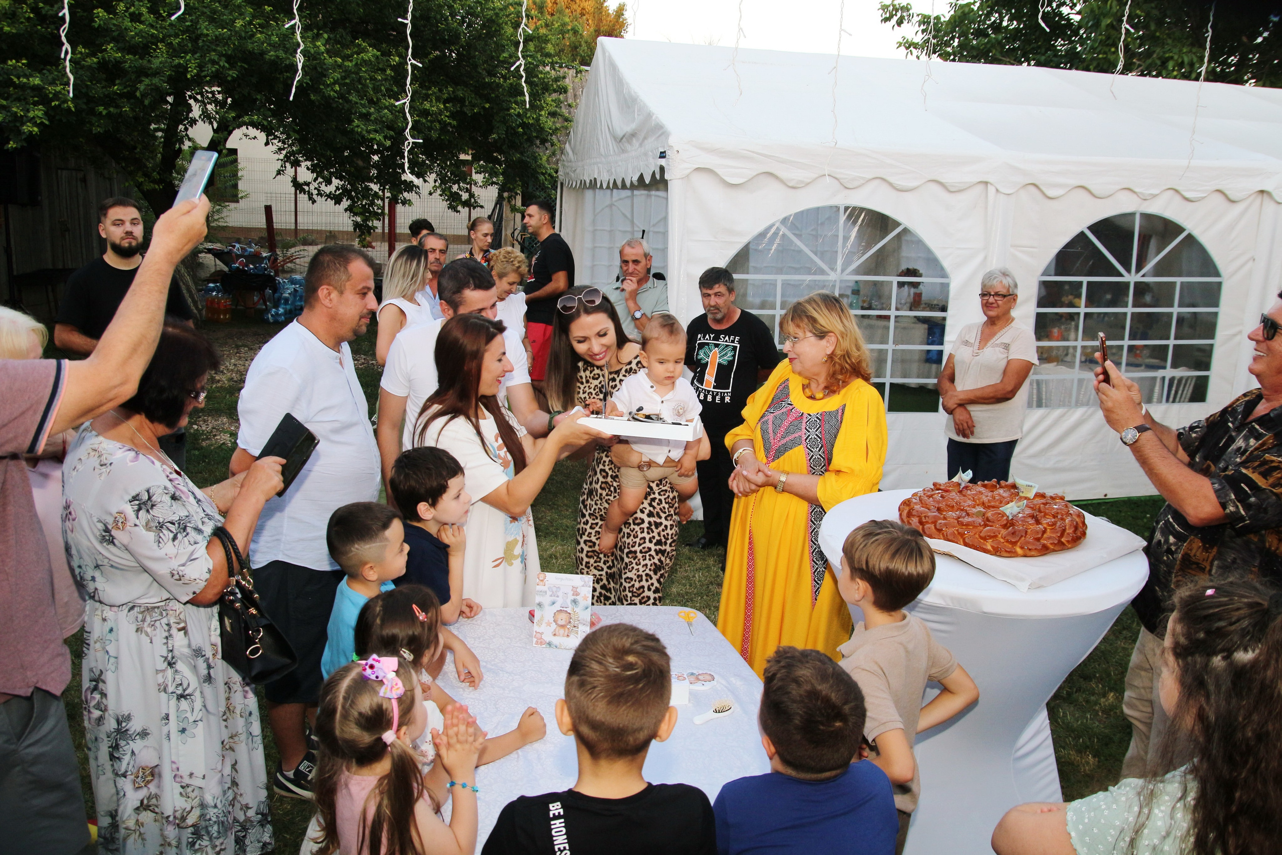 BYZO MEDIA. PETRU BYZO - family and children photographer in ROMANIA