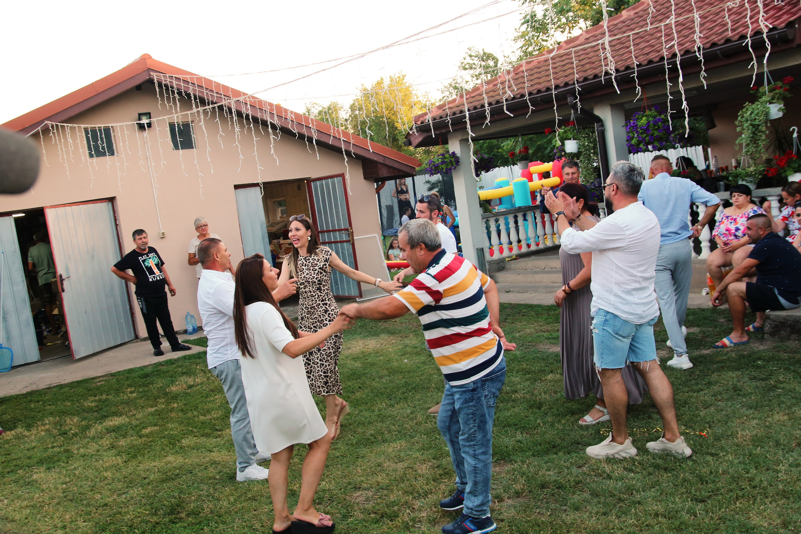 BYZO MEDIA. PETRU BYZO - family and children photographer in ROMANIA