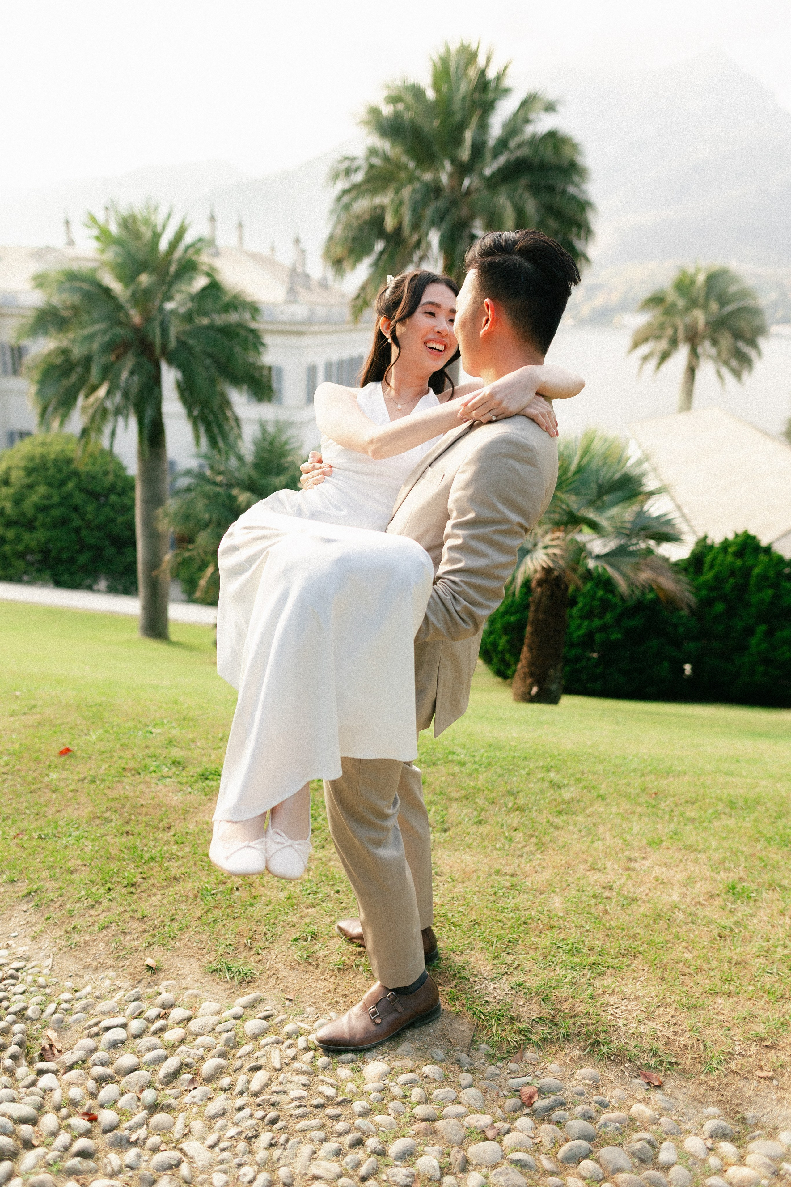 Elopement on Lake Como — Intimate Wedding Photography by Anna Linnik. Photographer in Italy Anna Linnik