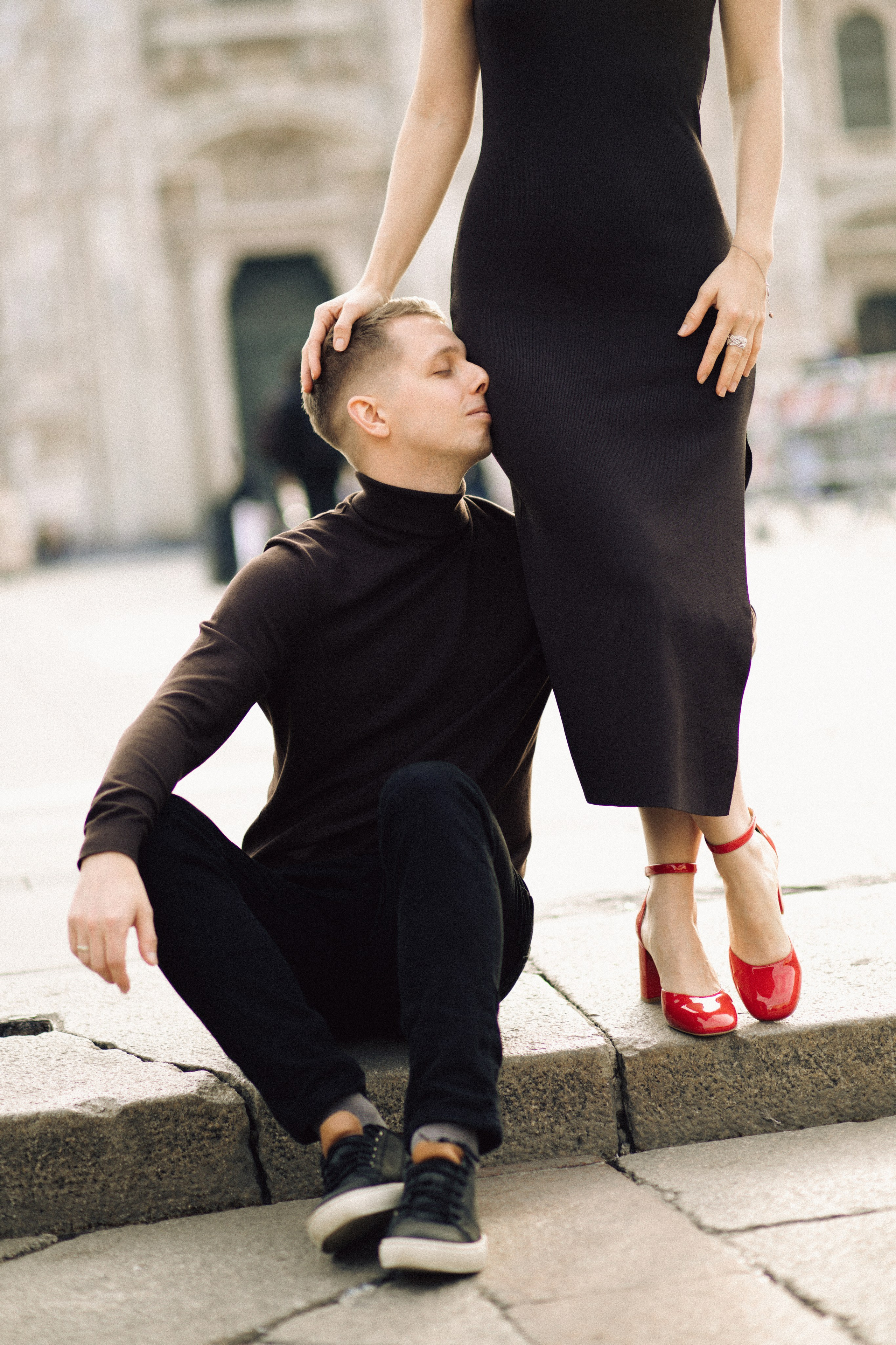 Romantic moments in Milan streets