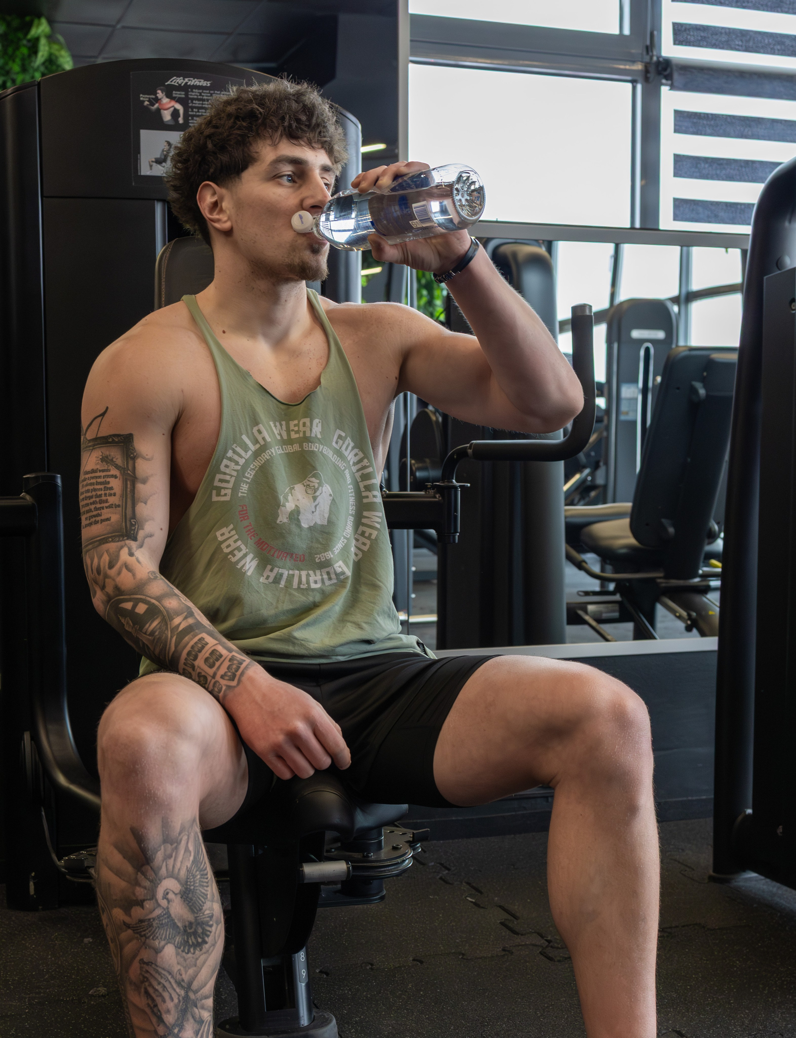 Alexandru Ț. Fotograf. Lucrez cu oameni, produse și spații. Portret și fotografie creativă. Bacău, România. Lidia Savinoiu