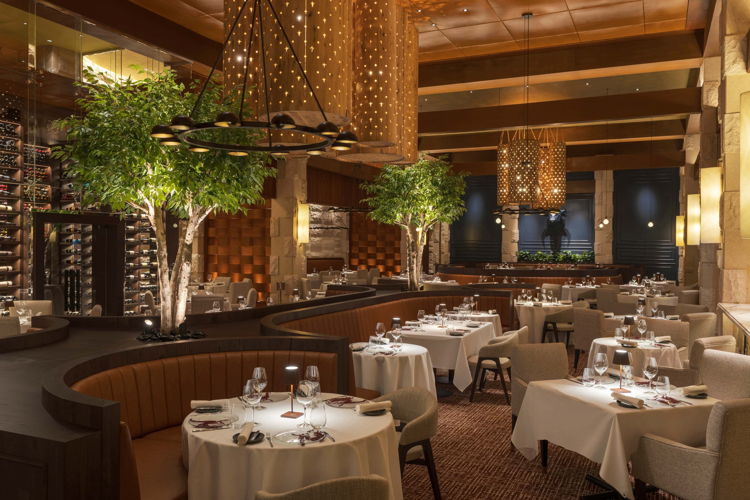 Vitalii Honiukov | Photography production based in Dubai, UAE