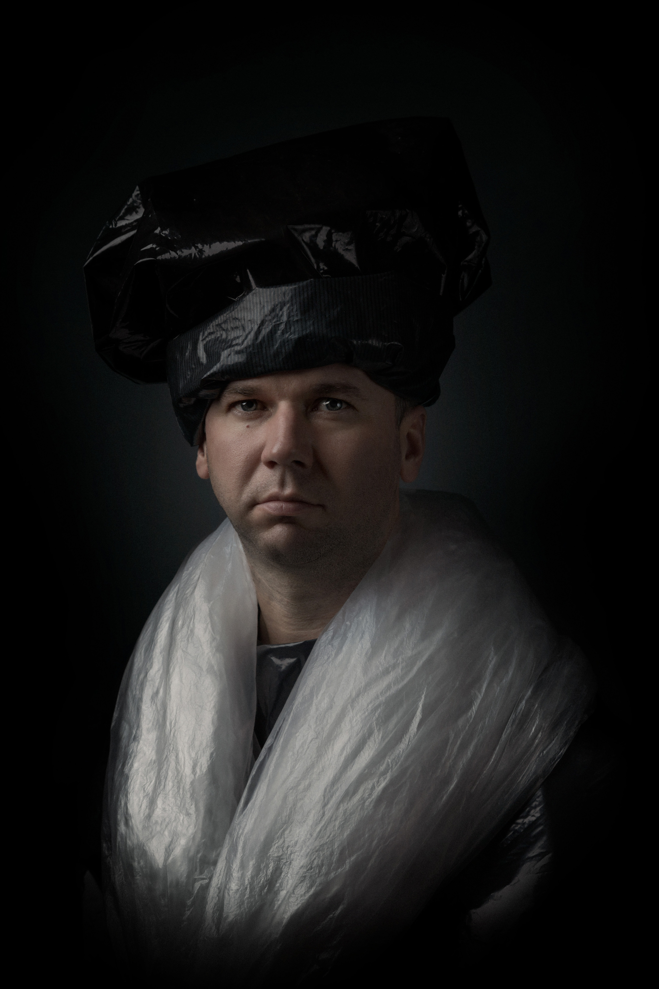 Rembrandt light, plastic, renaissance portrait портреты людей одетых в пакеты из под мусора