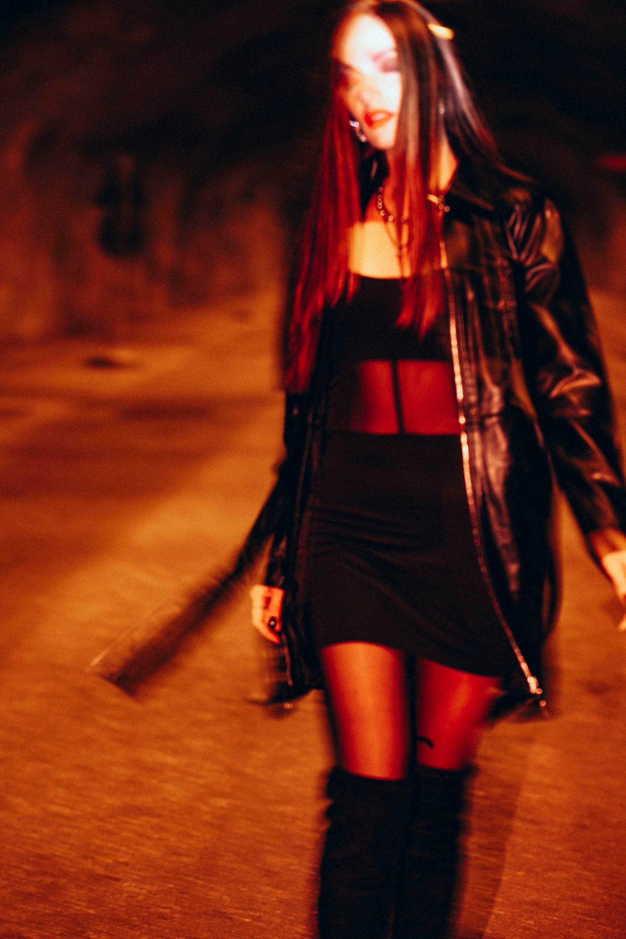 Yökuvaus kaupungin valoissa. Valokuvaaja Lahti, Helsinki Elena Salonen