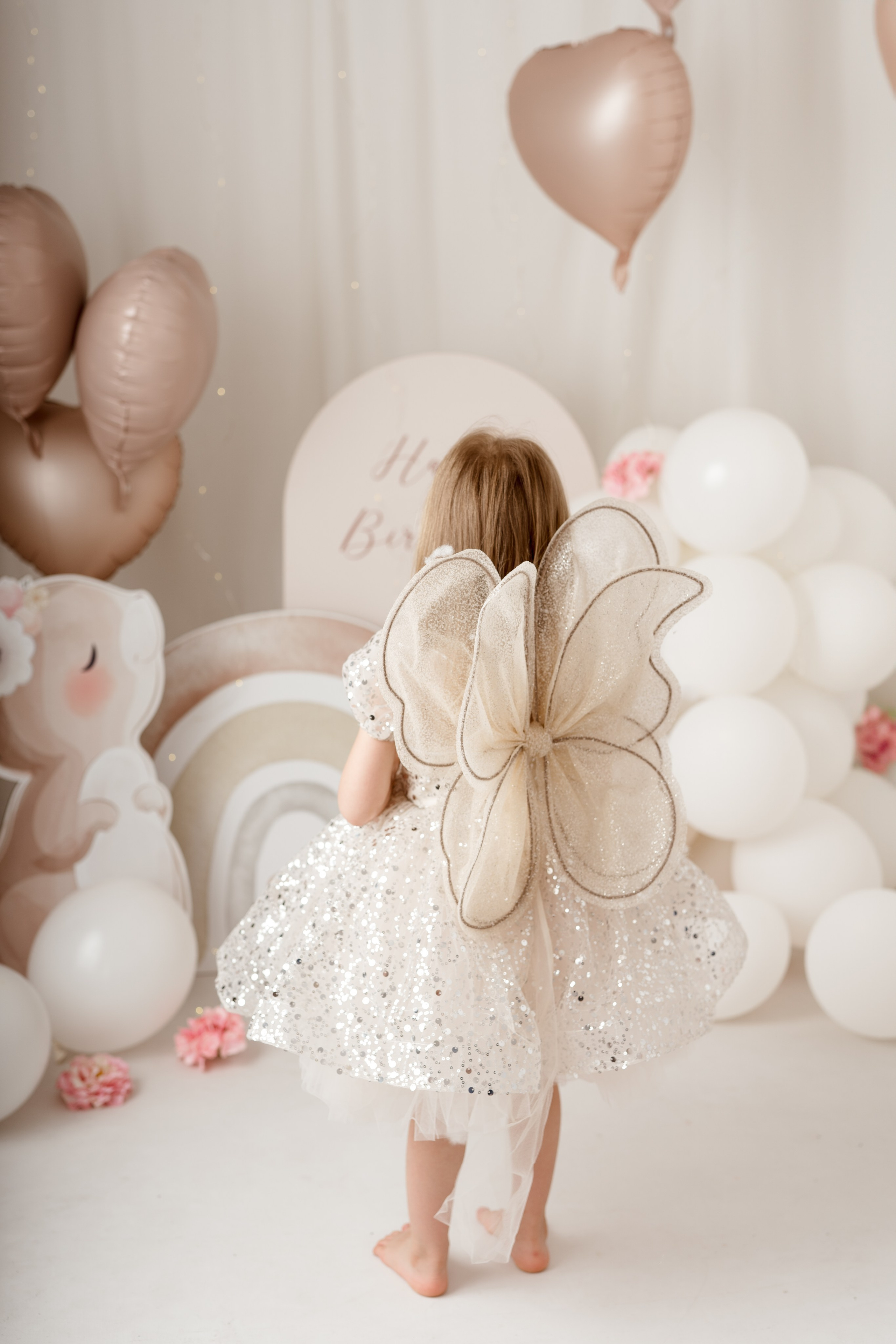 Sesja urodzinowa dziecięca. Fotograf Łódź - sesja ciążowa, noworodkowa, dziecięca. Studio w Łodzi