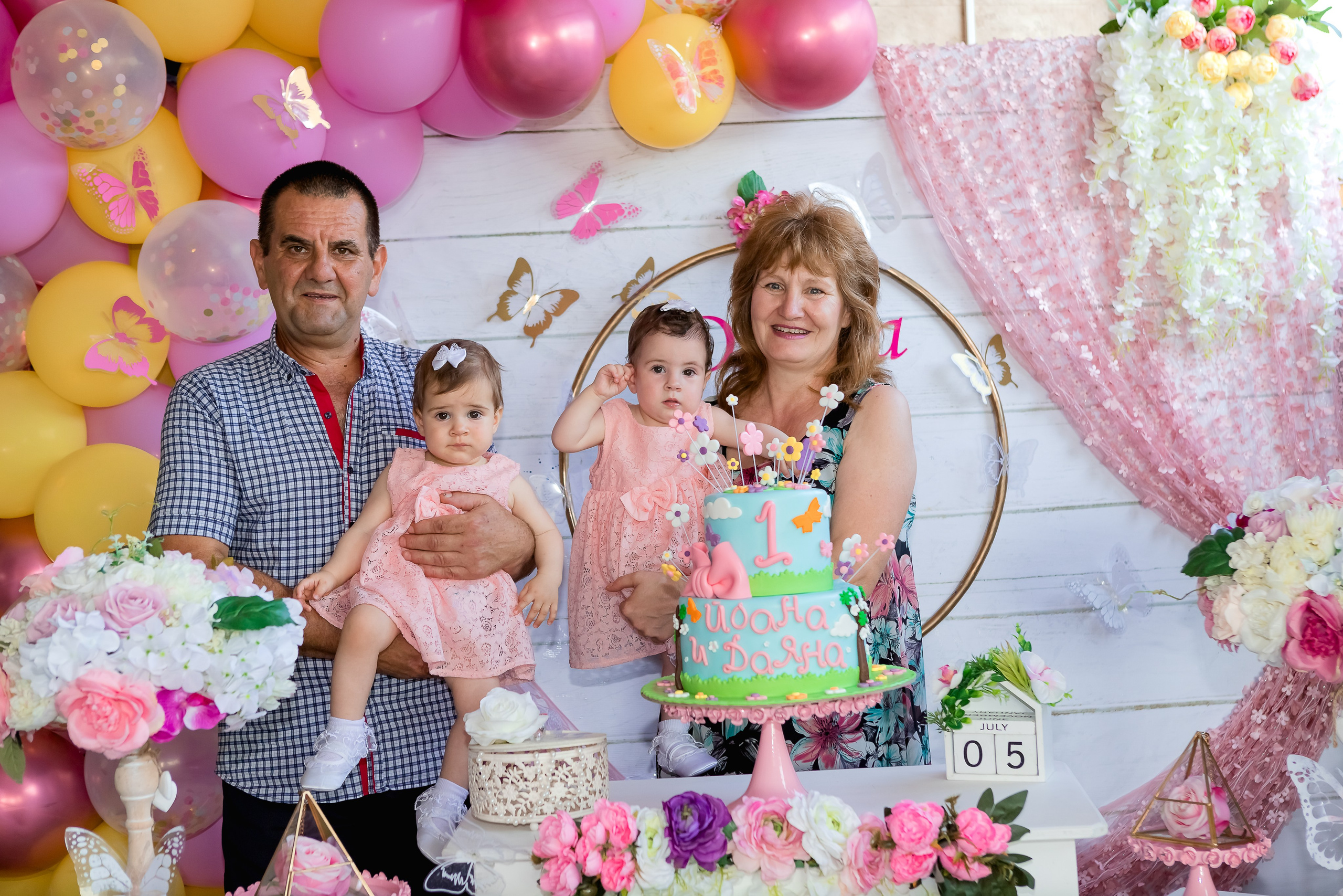 Чрстит Първи Рожден Ден. Фотограф Ирина Йотова