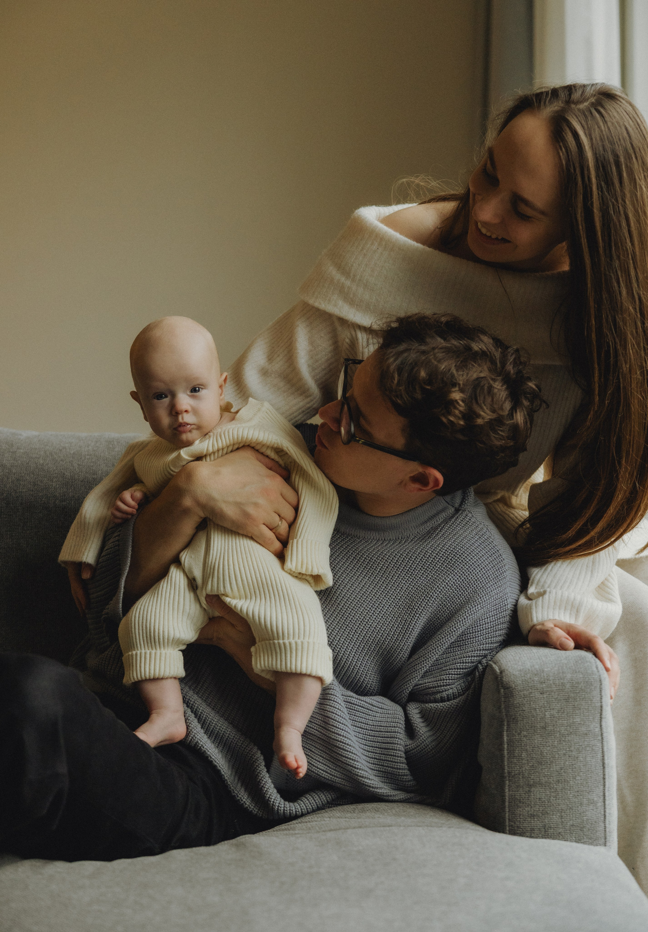 Naujagimio fotosesija namuose | 2025. Vestuvių ir šeimų fotografė Lena Bondarenko / belove photo