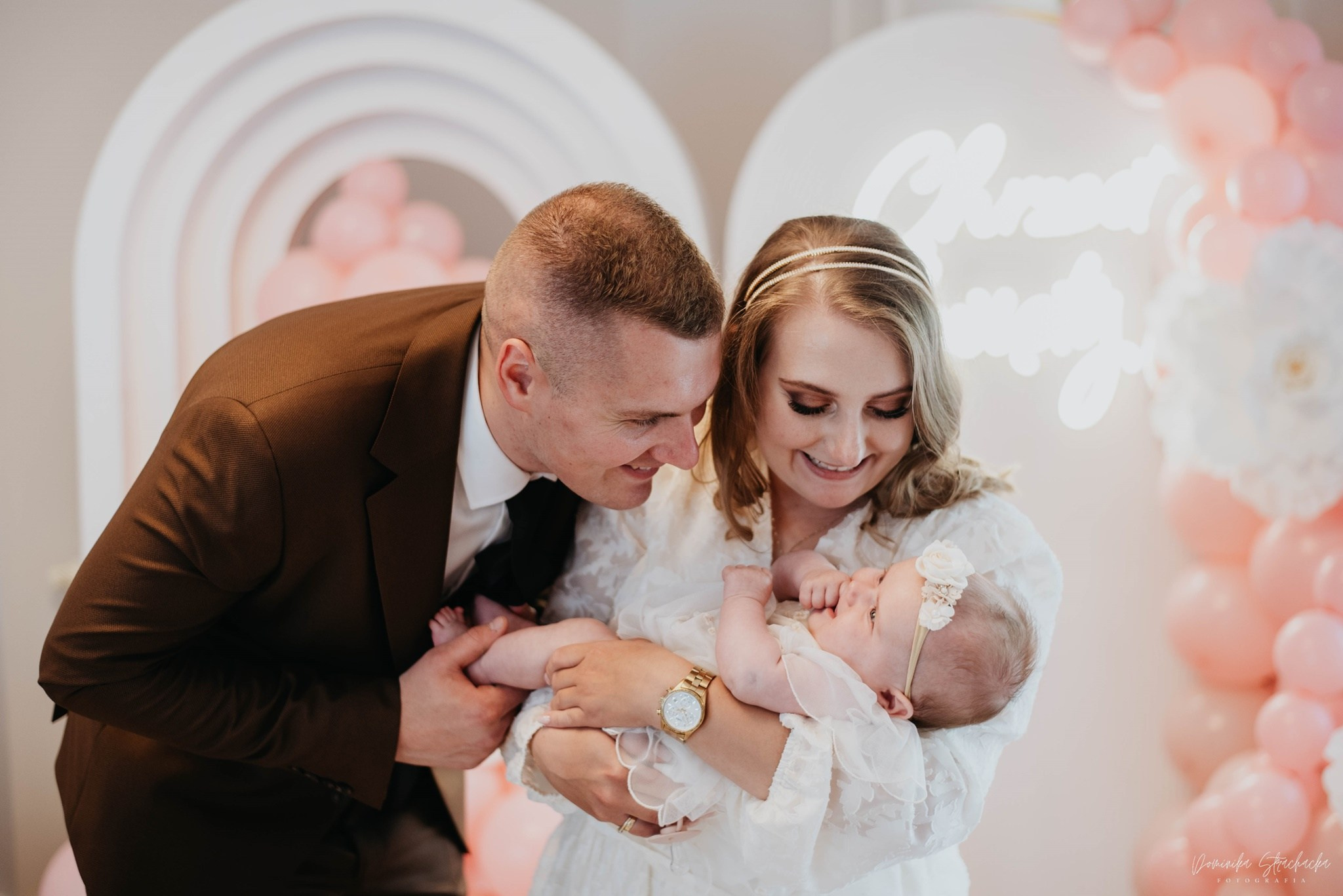 Chrzest Święty Alicji. Dominika Strachacka Fotografia | Fotograf ślubny i rodzinny Opole Lubelskie Lublin