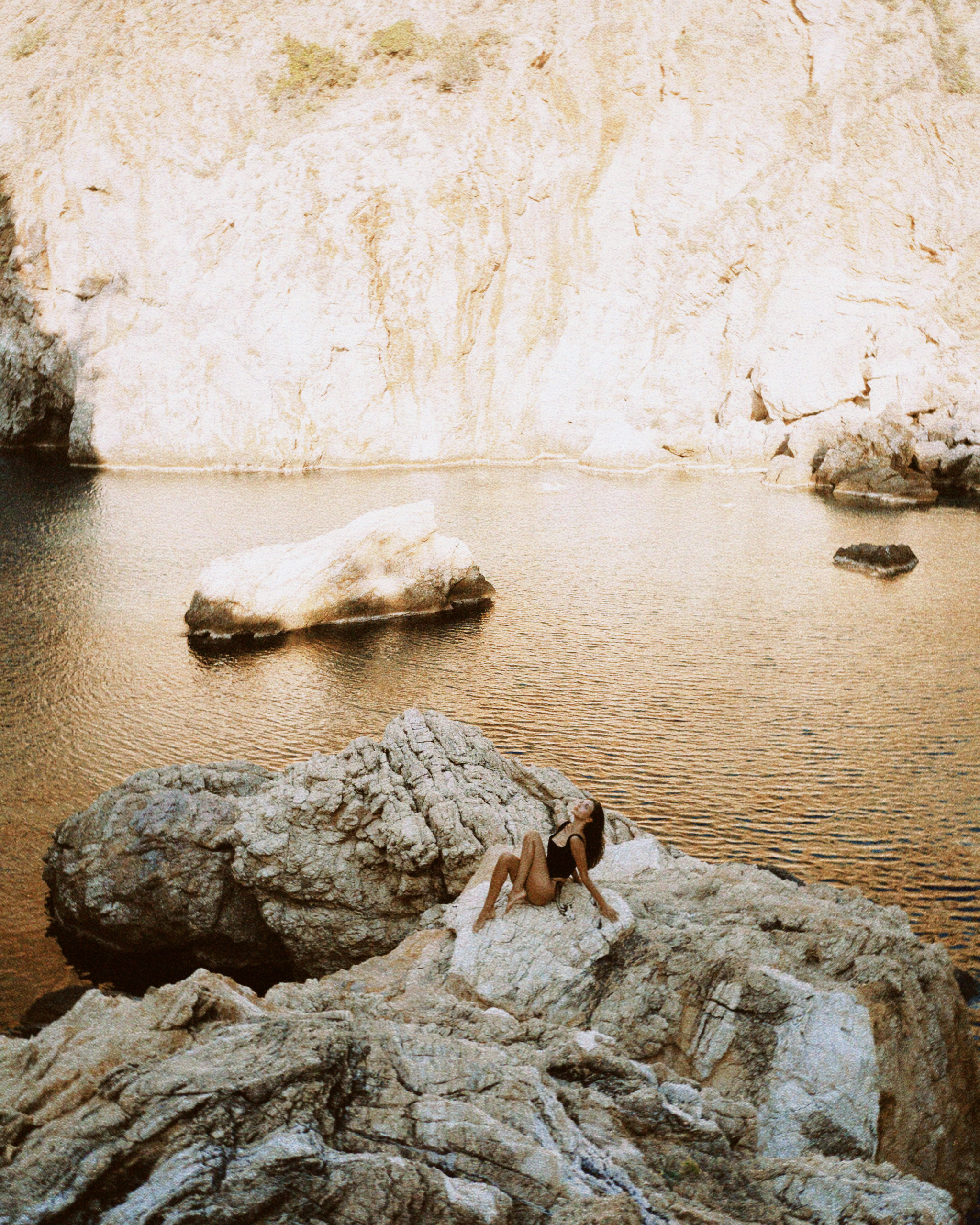 ANA. Photographer Inna Mendelson