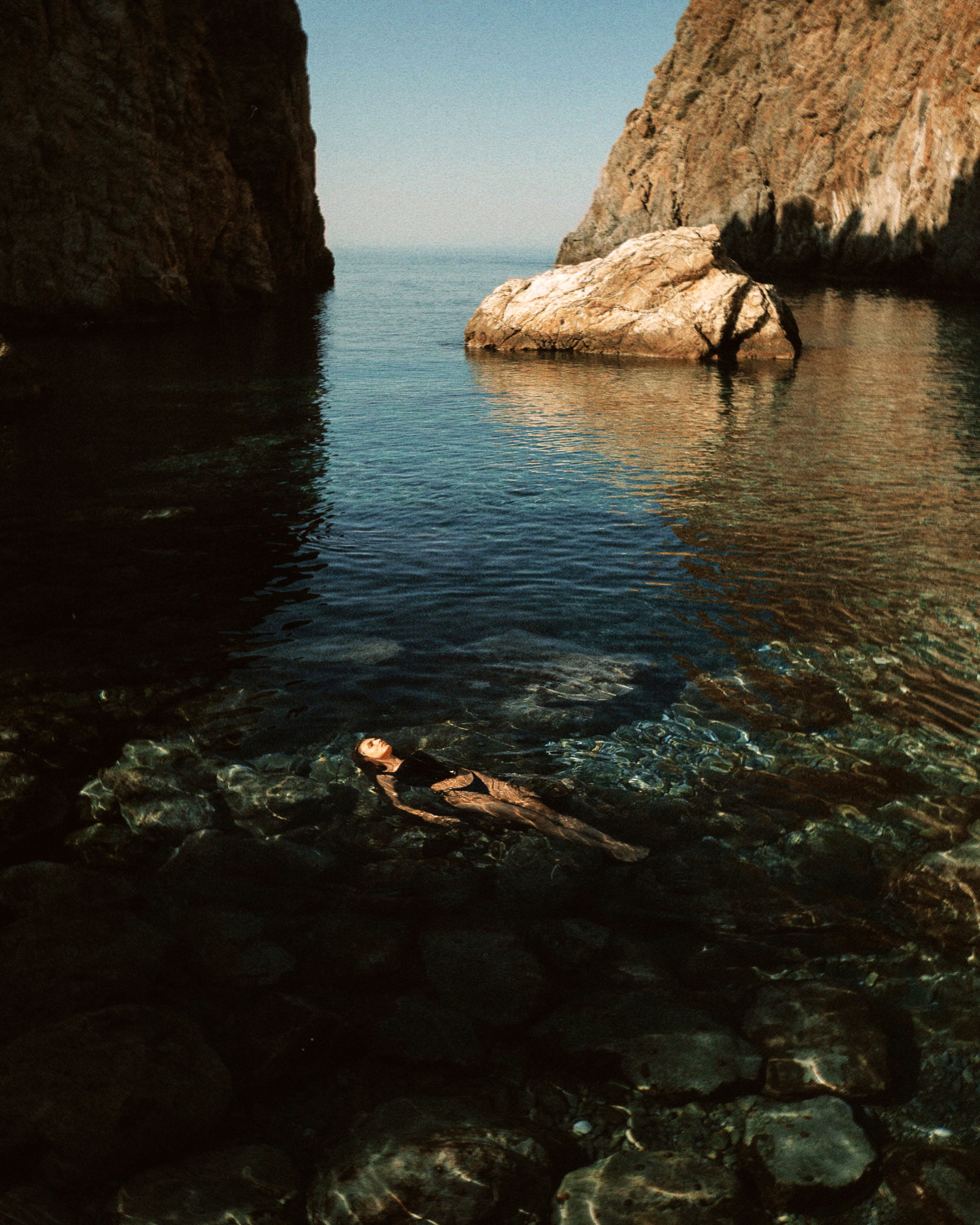 ANA. Photographer Inna Mendelson