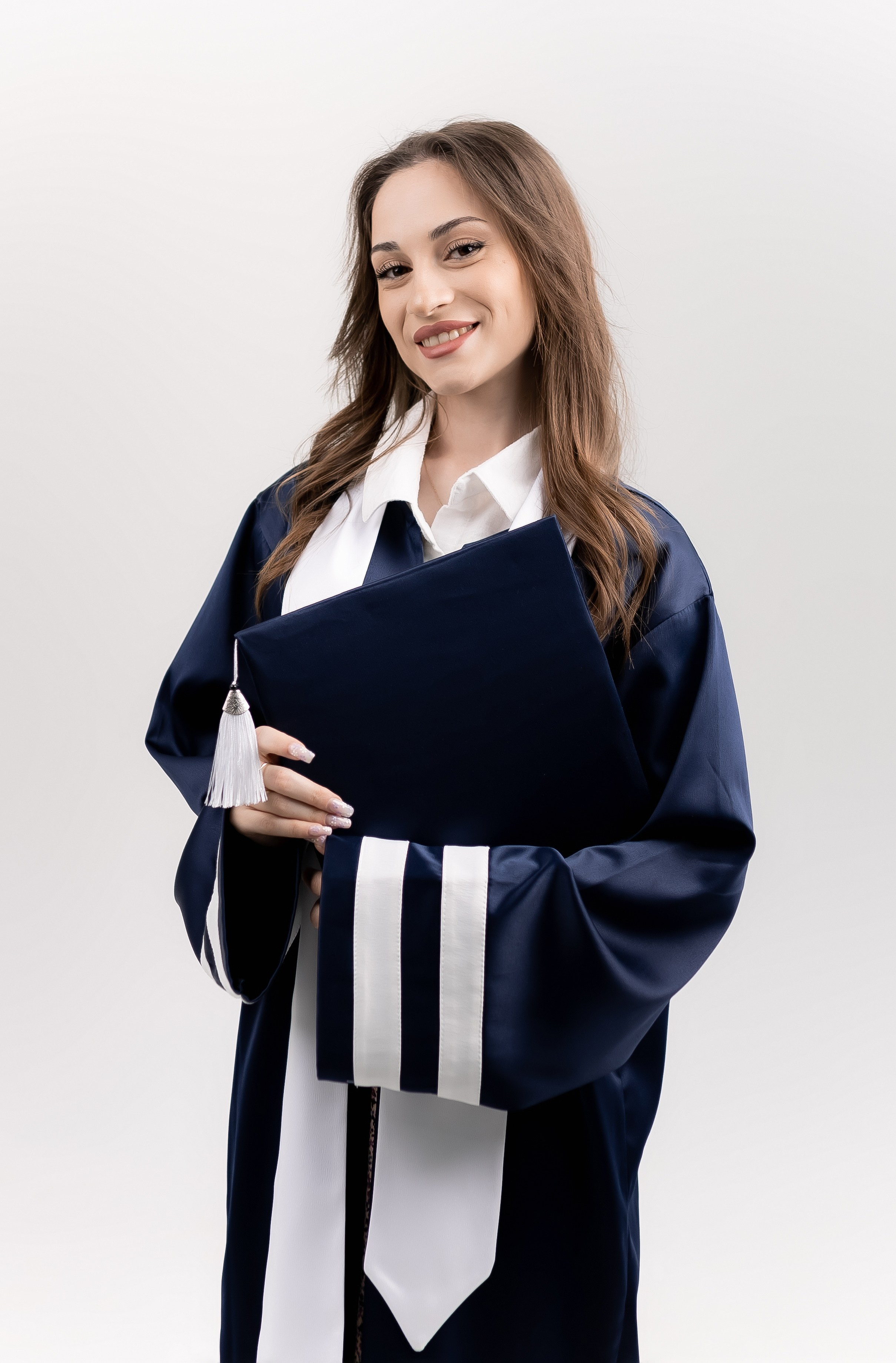 Premium mezun xalati, qara mezun geyimi, ag mezun libasi, qirmizi sarfli mezun paltari, mezun aksesuarlar, mezun papaqlari, mezun lentleri, mezun hediyyeleri, mezun fotosessiya geyimleri, mezun cekilisi ucun geyimler, mezun tedbirleri ucun aksesuarlar, mezun geyimlerinin icare ve satisi, premium mezun libaslari, mezun geyimleri online sifaris, mezun geyimleri Bakida, mezun geyimleri qiymetleri, mezun geyimleri modelleri, Mezun cekilisi, mezun fotosessiyasi, mezun cekilisi ucun geyimler, mezun mantiyasi cekilisi, mezun fotosessiya ideyalari, mezun gunu fotosessiya, mezun xatireleri, mezun papaqlari ile fotosessiya, mezun lentleri ile cekilis, ferdi mezun fotosessiyasi, qrup mezun cekilisi, mezun fotosessiya mekani, mezun ucun ideal cekilis fonlari, mezun fotosessiya aksesuarlari, mezun albomu sekilleri, mezun cekilisi poza ideyalari, universitet mezun fotosessiyasi, kollektiv mezun fotosessiyasi, mezun xalatlari ile cekilis, mezun mantiyasi fotosessiyasi, mezun geyimleri ile professional cekilis, mezun tebrik fotosessiyasi, en yeni mezun cekilis trendləri, mezun fotosessiya xidmetleri, premium mezun cekilisi, mezun cekilisi ucun dekorlar, mezun fotosessiyasi aksesuarlar, mezun gunu en gozel fotolar, mezun cekilisi fotostudiya, bakida mezun fotosessiyasi, xaricde mezun cekilisi, mezun gunune ozel cekilis,Məzun mantiyaları, eksklüziv məzun geyimləri, ağ və qara məzun libasları, məzun üçün xüsusi şarf modelləri, məzun papağı və aksesuarları, fərdi dizayn məzun geyimləri, məzun tədbiri üçün ən yaxşı seçimlər, məzun fotosessiyası üçün ideal libaslar, məzun mərasimi geyimləri, keyfiyyətli məzun mantiyası, rahat və şık məzun geyimləri, məzun üçün lent və tac modelləri, məzun simvolik medalları, icarəyə verilən məzun libasları, məzun geyimlərinin sərfəli qiymətləri, onlayn məzun geyimi sifarişi, məzun paltarı mağazası, dəbli məzun geyimləri, premium məzun mantiyalarının satışı, universitet məzunları üçün mantiyalar, kollektiv məzun geyimləri, məktəb məzunları üçün geyimlər, diplom mərasimi üçün geyimlər, fərqli rəngdə məzun libasları, ən yeni məzun geyimləri, rahat və premium məzun geyimi seçimləri, Bakıda məzun geyimi mağazası, məzun üçün ən yaxşı libaslar, məzun dünyası, mezun dunyasi, mezun geyimleri