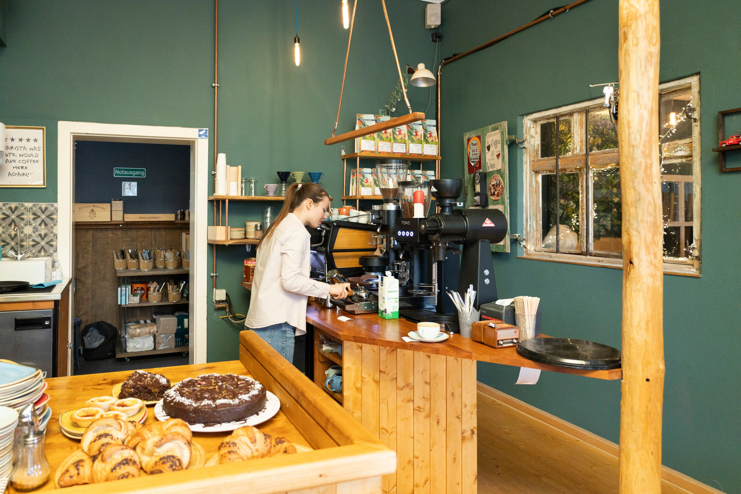 Cafe. Photographer in Munich