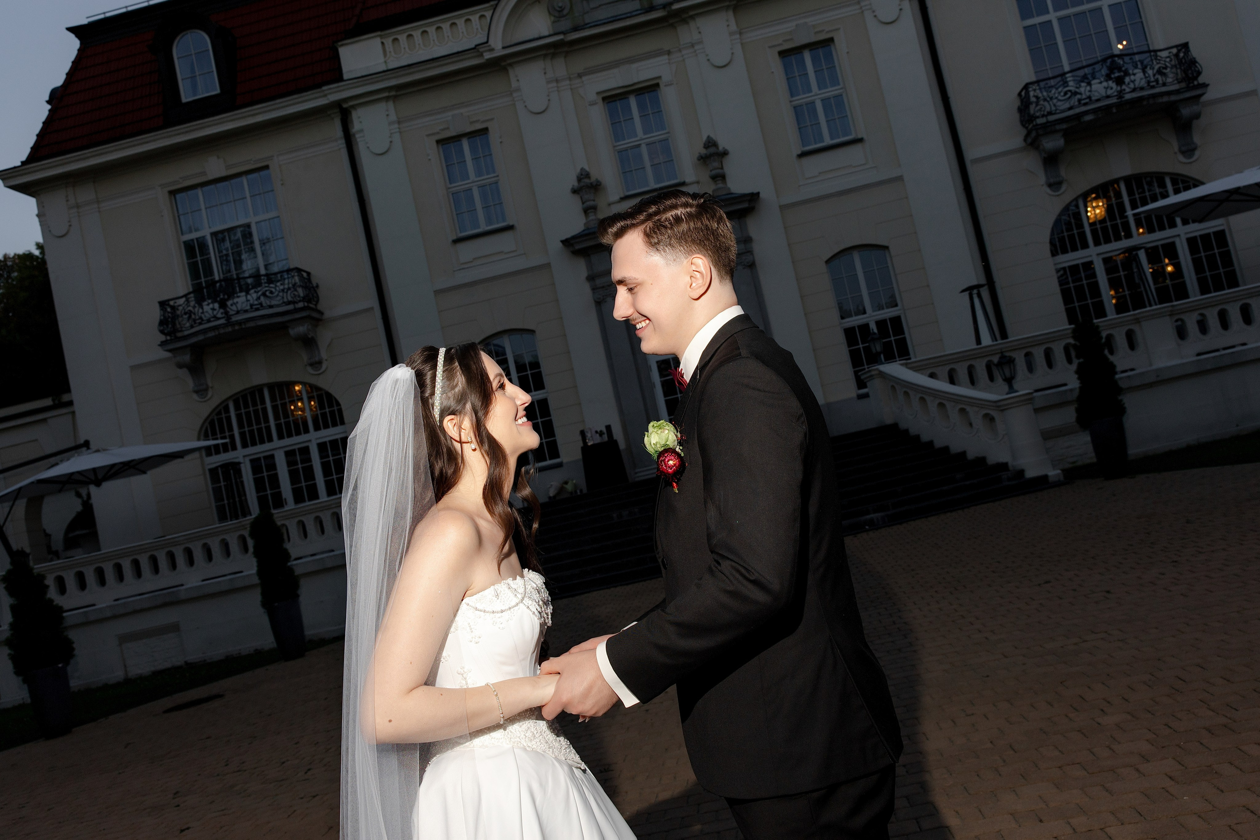 Beige & Maciek. Wedding and family photographer in Krakow Yana Klymova