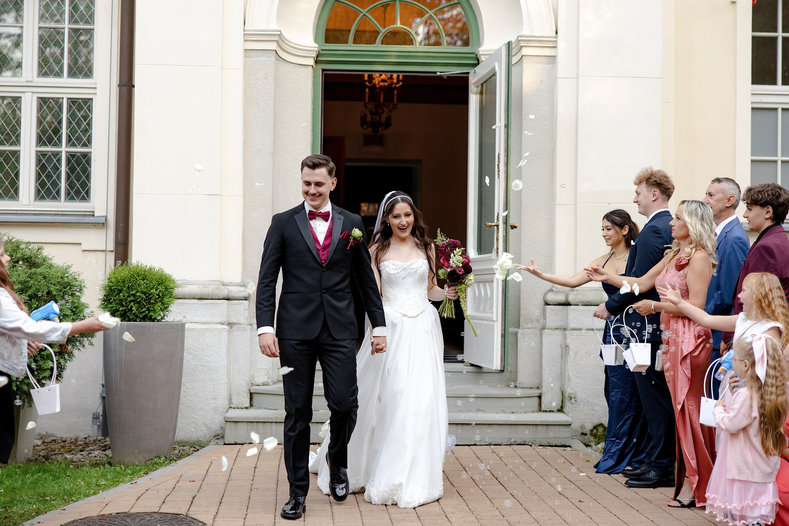 Beige & Maciek. Wedding and family photographer in Krakow Yana Klymova