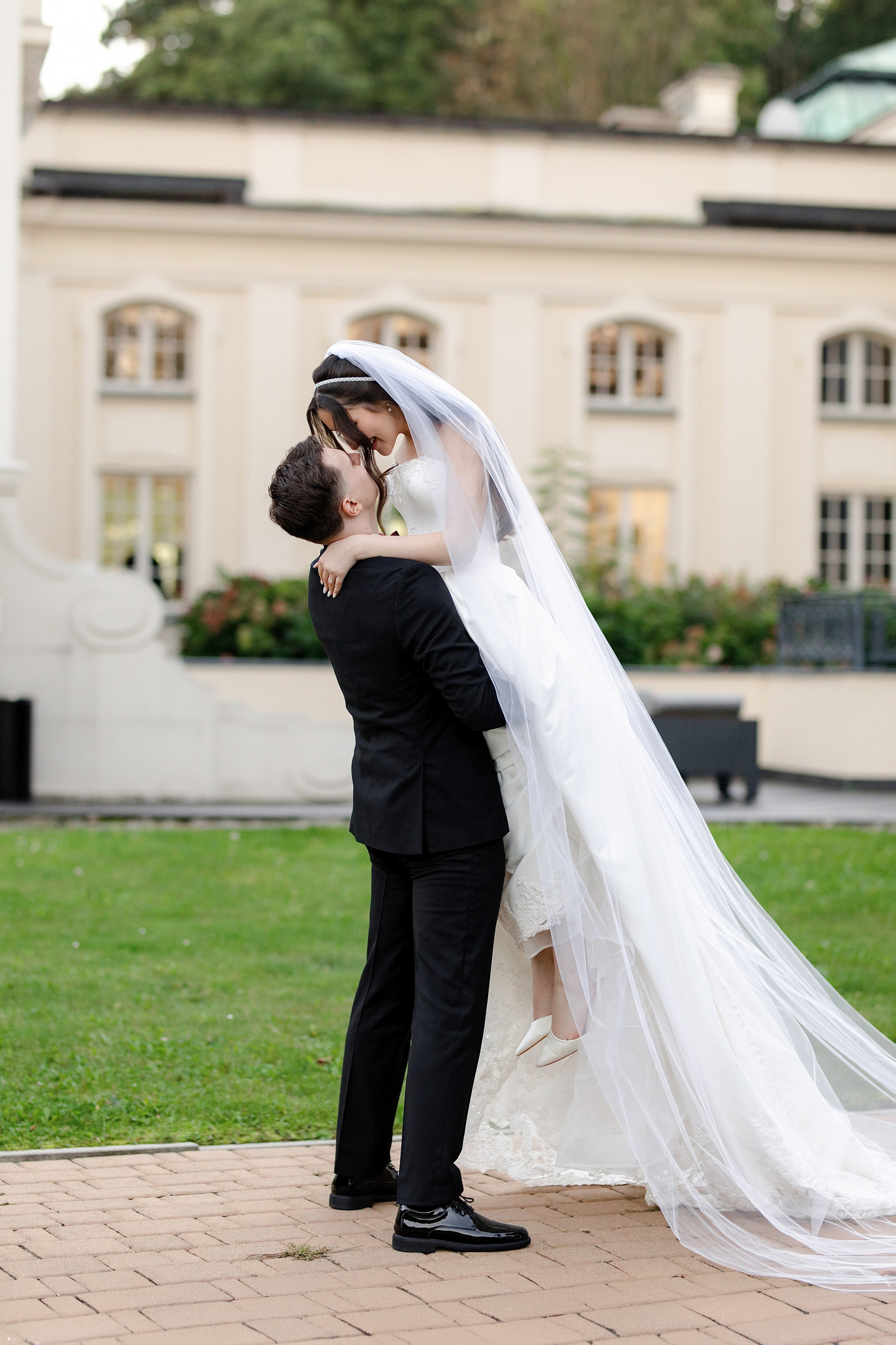 Beige & Maciek. Wedding and family photographer in Krakow Yana Klymova