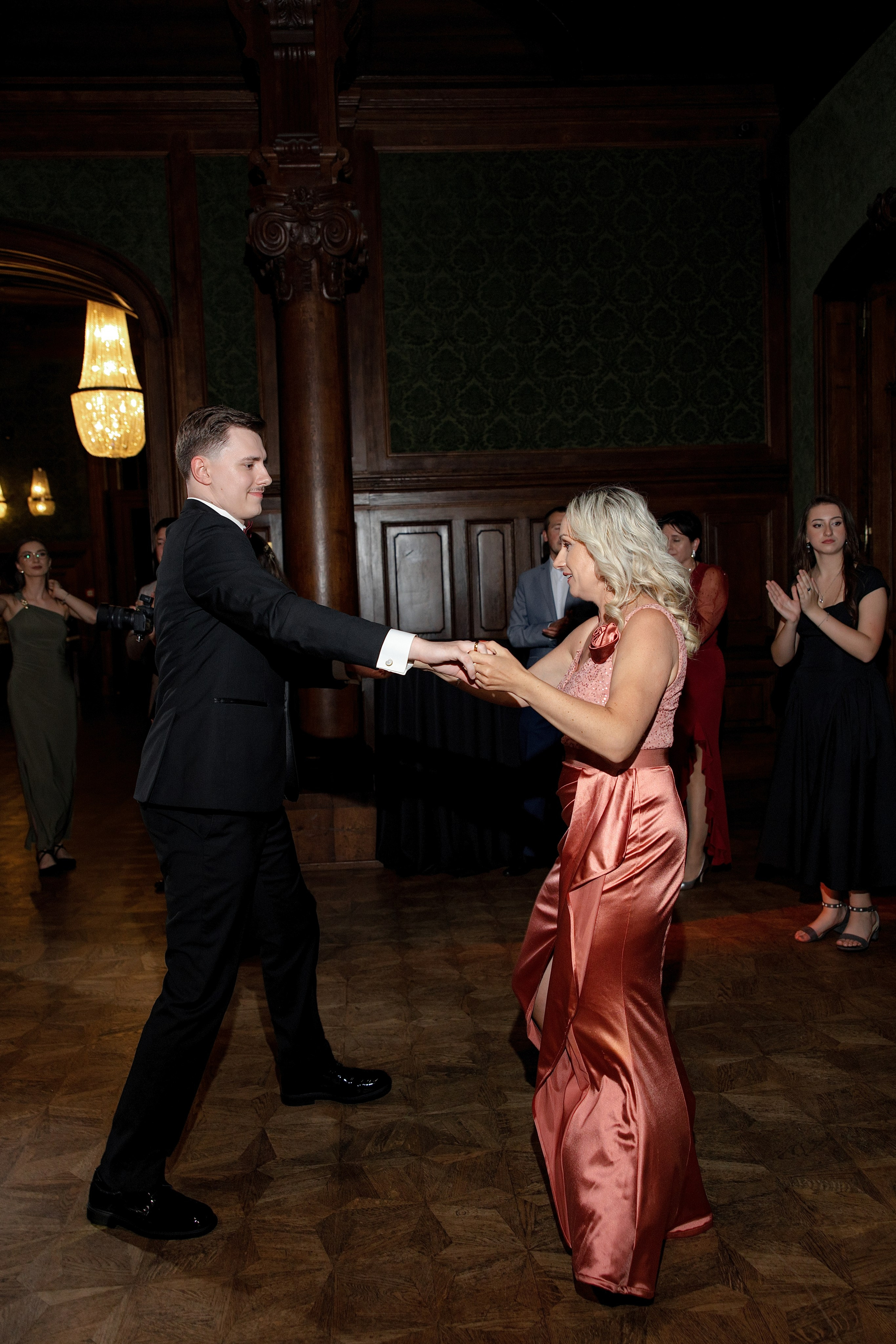 Beige & Maciek. Wedding and family photographer in Krakow Yana Klymova