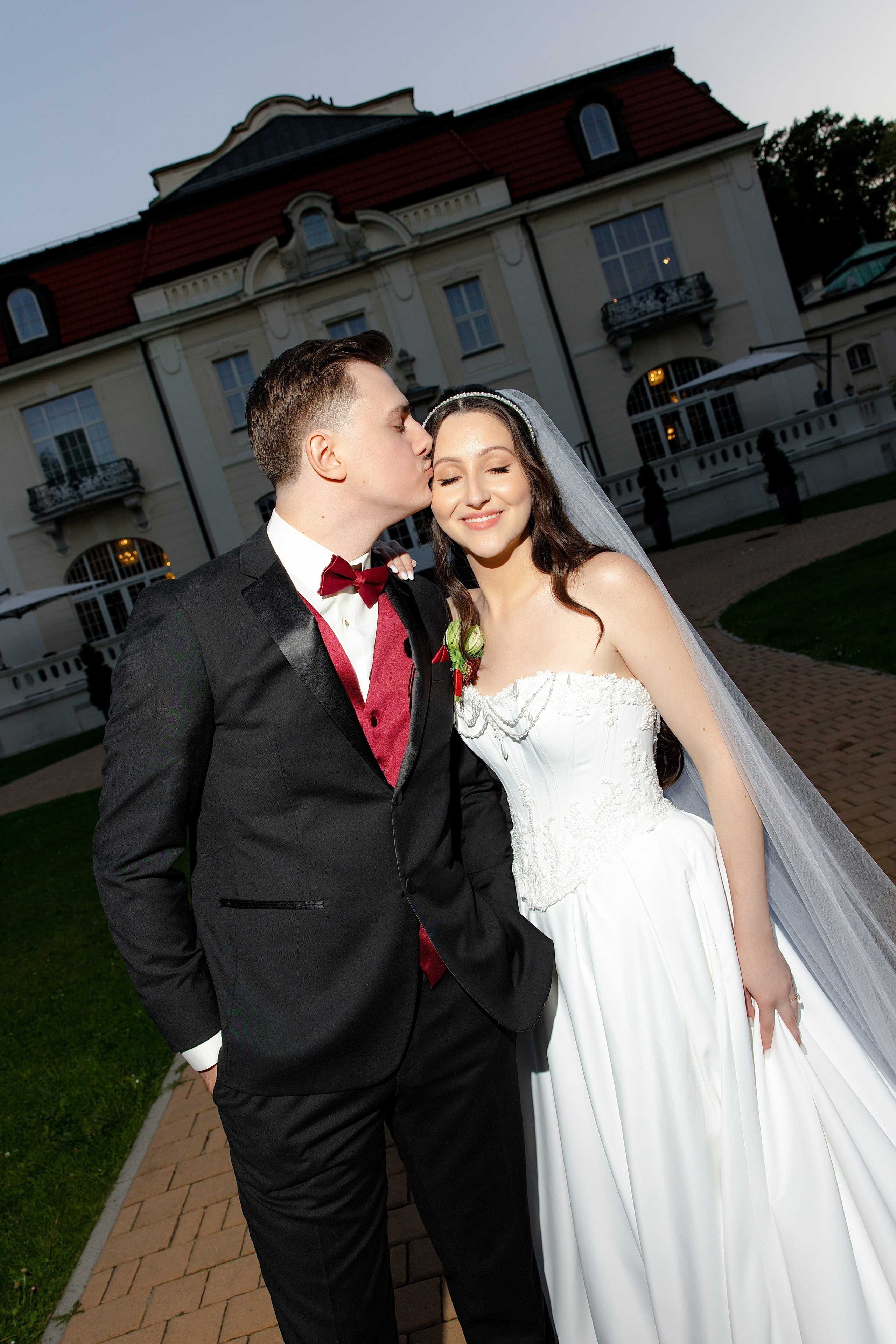 Beige & Maciek. Wedding and family photographer in Krakow Yana Klymova