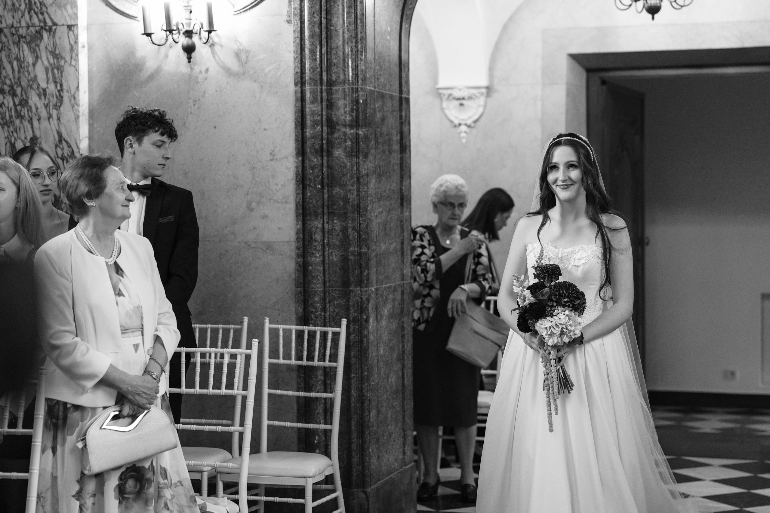Beige & Maciek. Wedding and family photographer in Krakow Yana Klymova