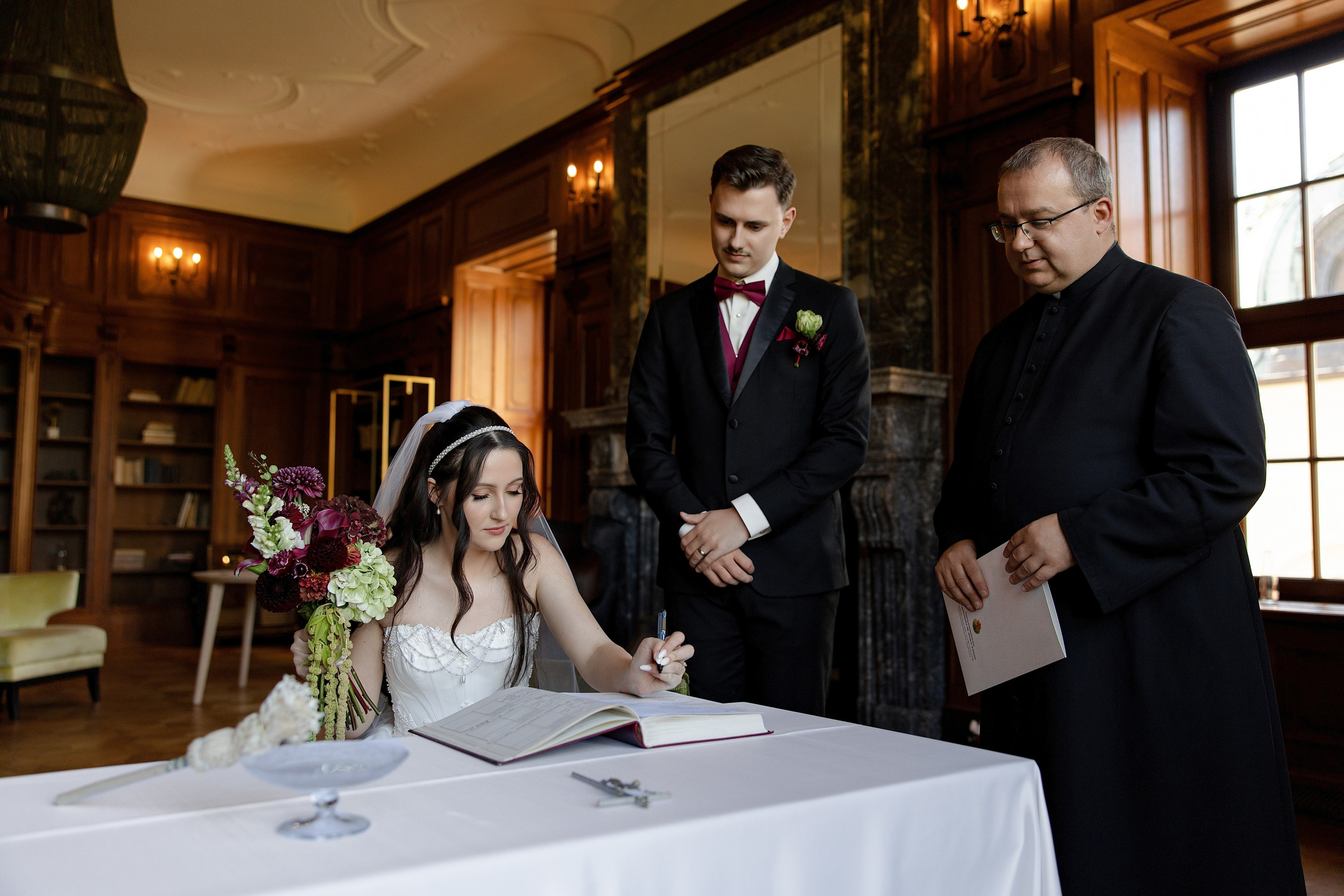 Beige & Maciek. Wedding and family photographer in Krakow Yana Klymova
