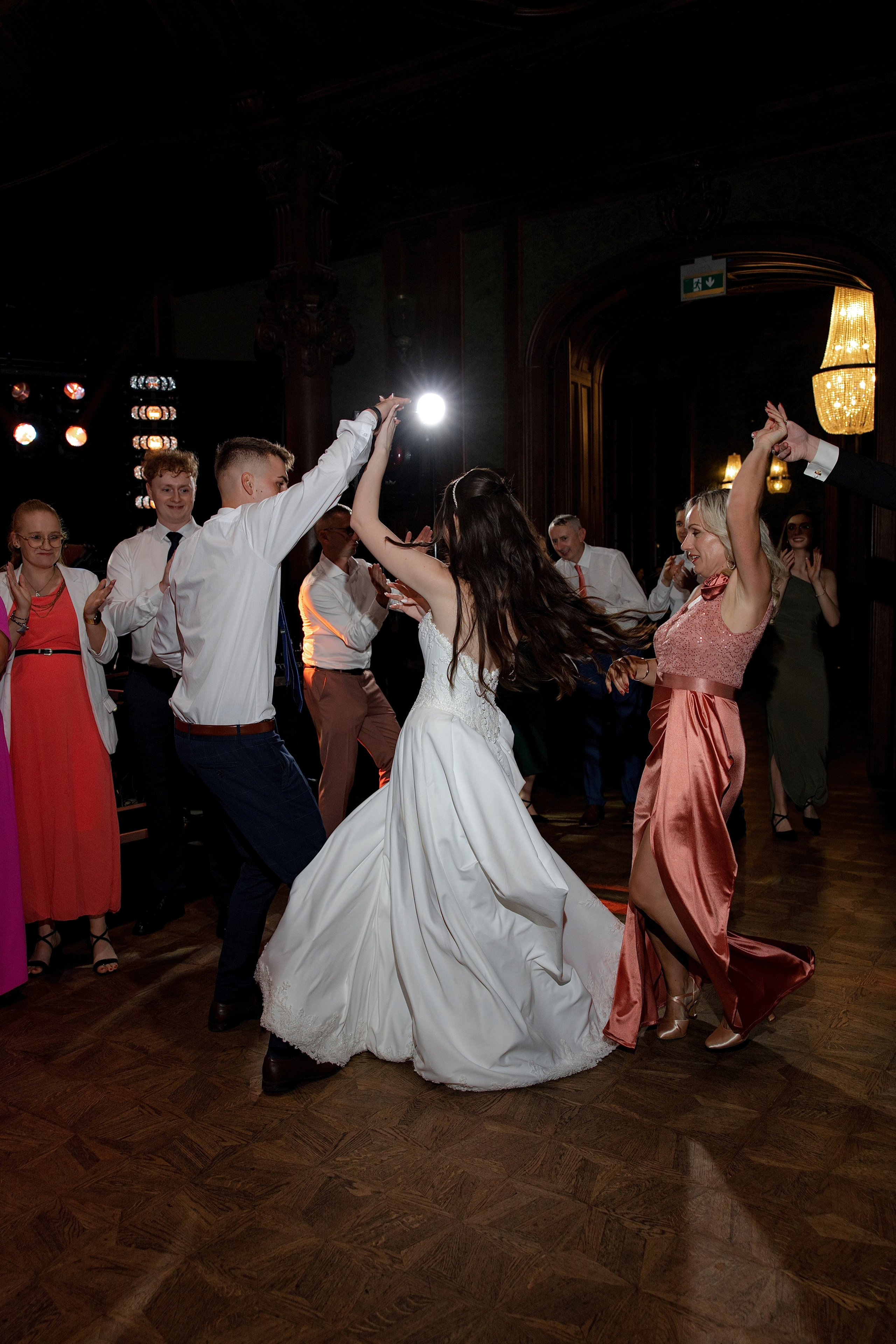 Beige & Maciek. Wedding and family photographer in Krakow Yana Klymova