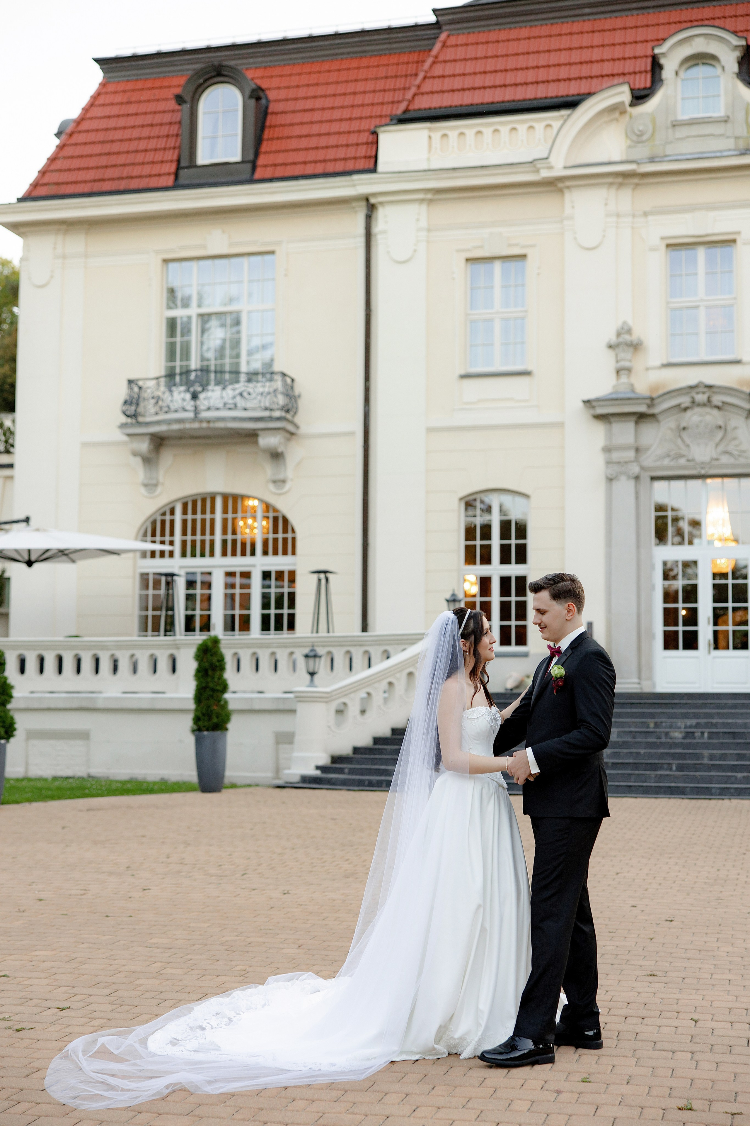 Beige & Maciek. Wedding and family photographer in Krakow Yana Klymova