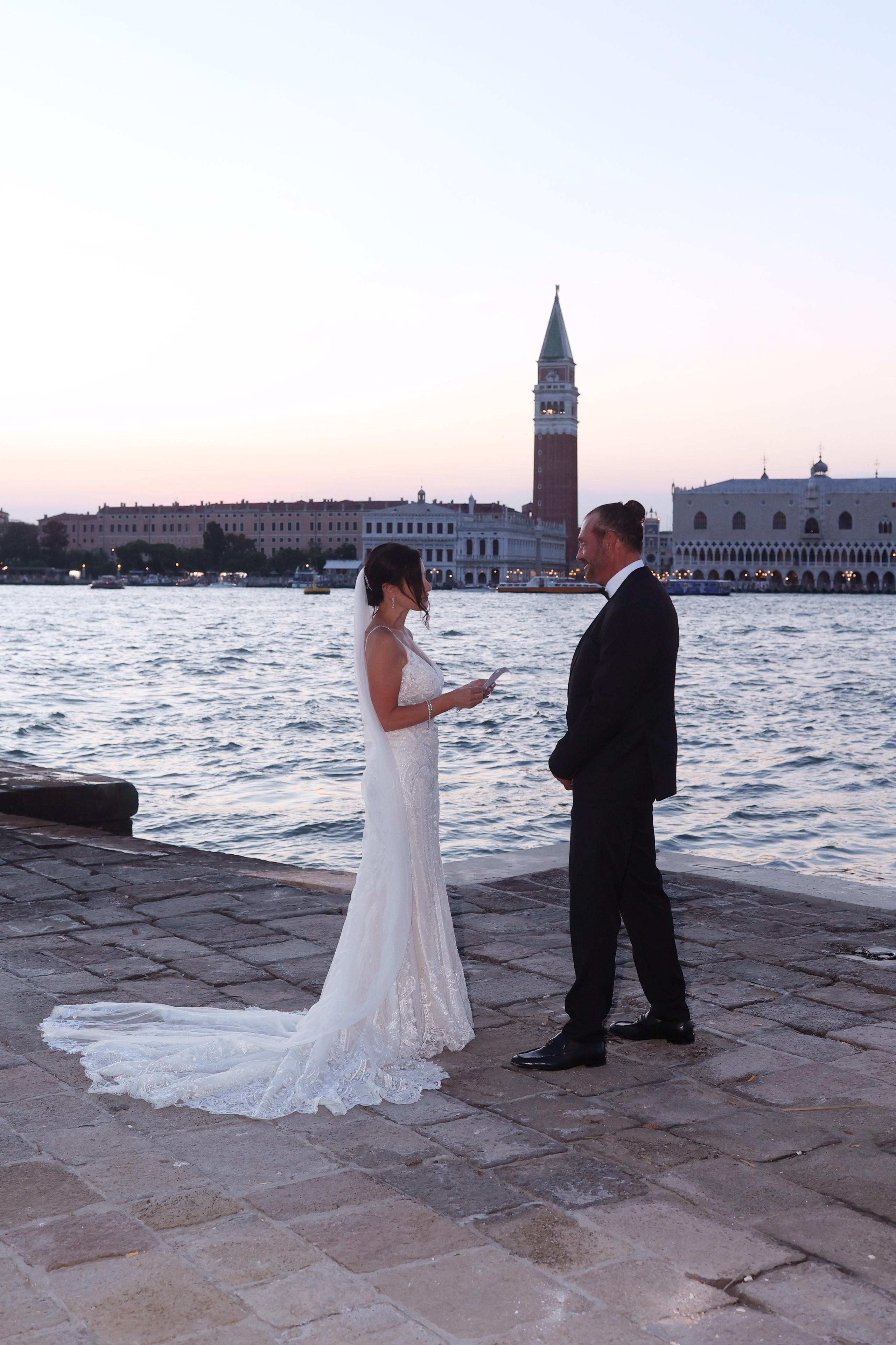 Canadian Elopement in Venice. Photographer in Venice, Viktoria Antonova