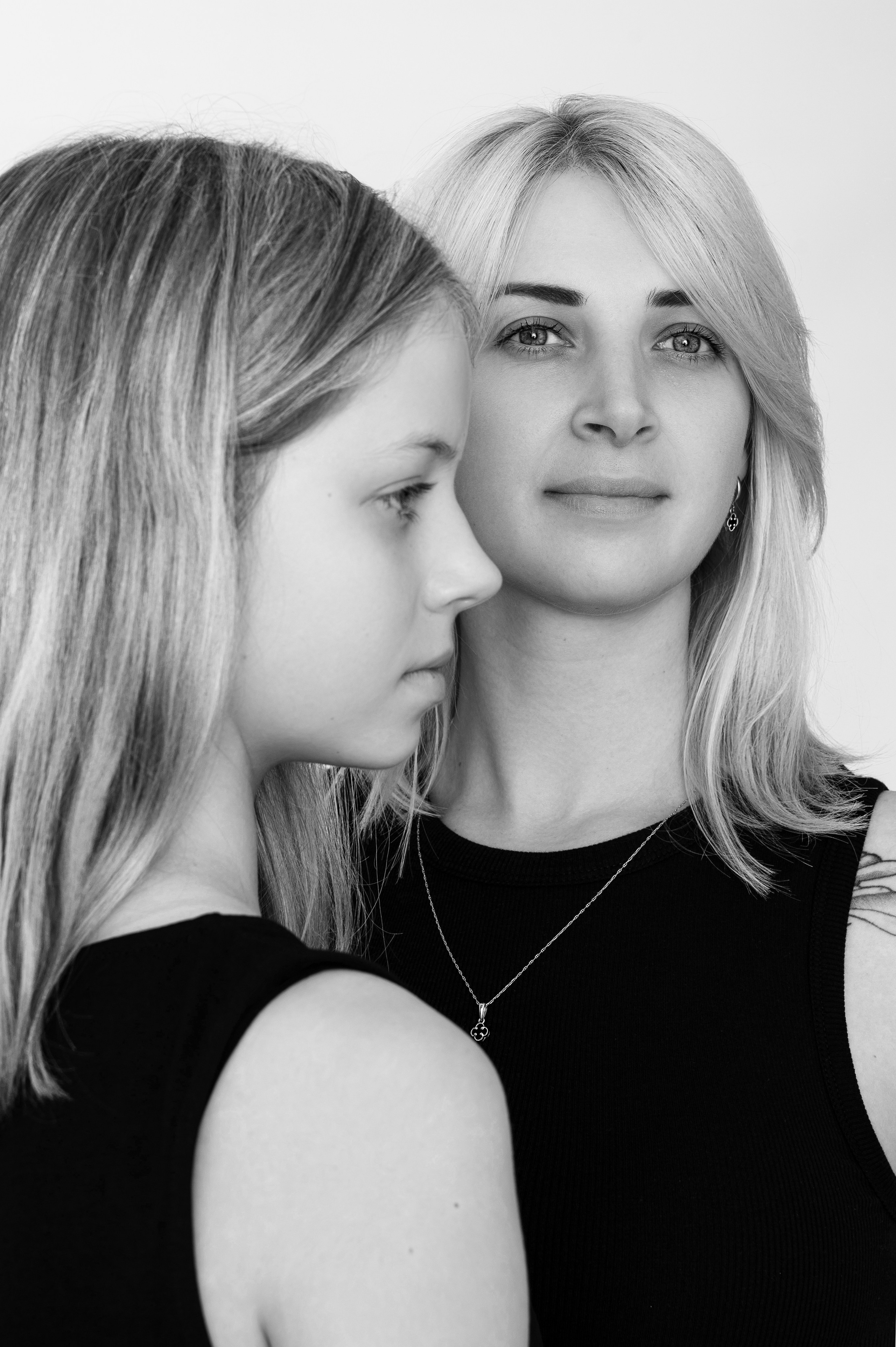 Анастасия и Каролина. Sākums