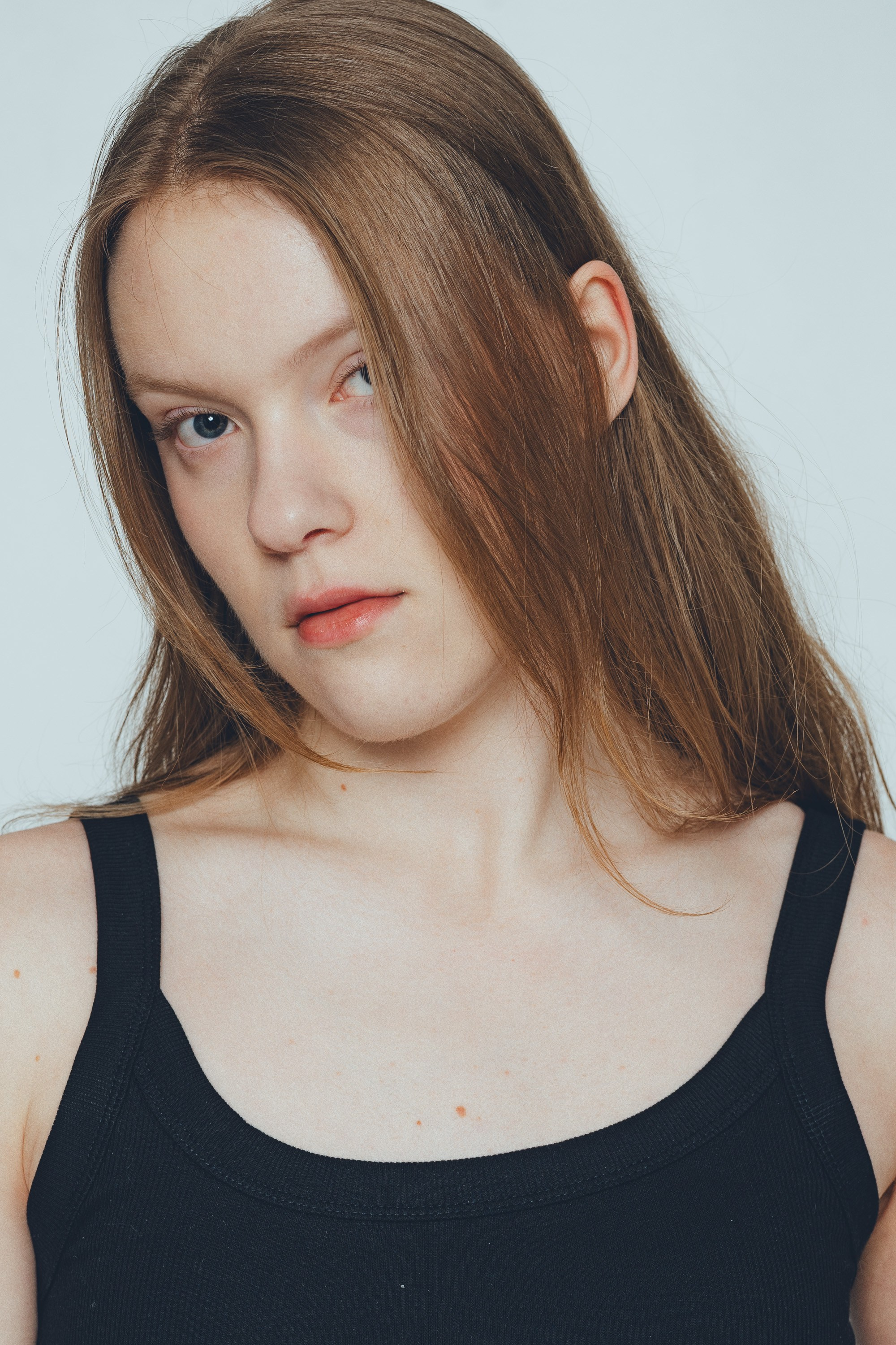 Mallikansiokuvaus. Valokuvaaja Lahti, Helsinki Elena Salonen