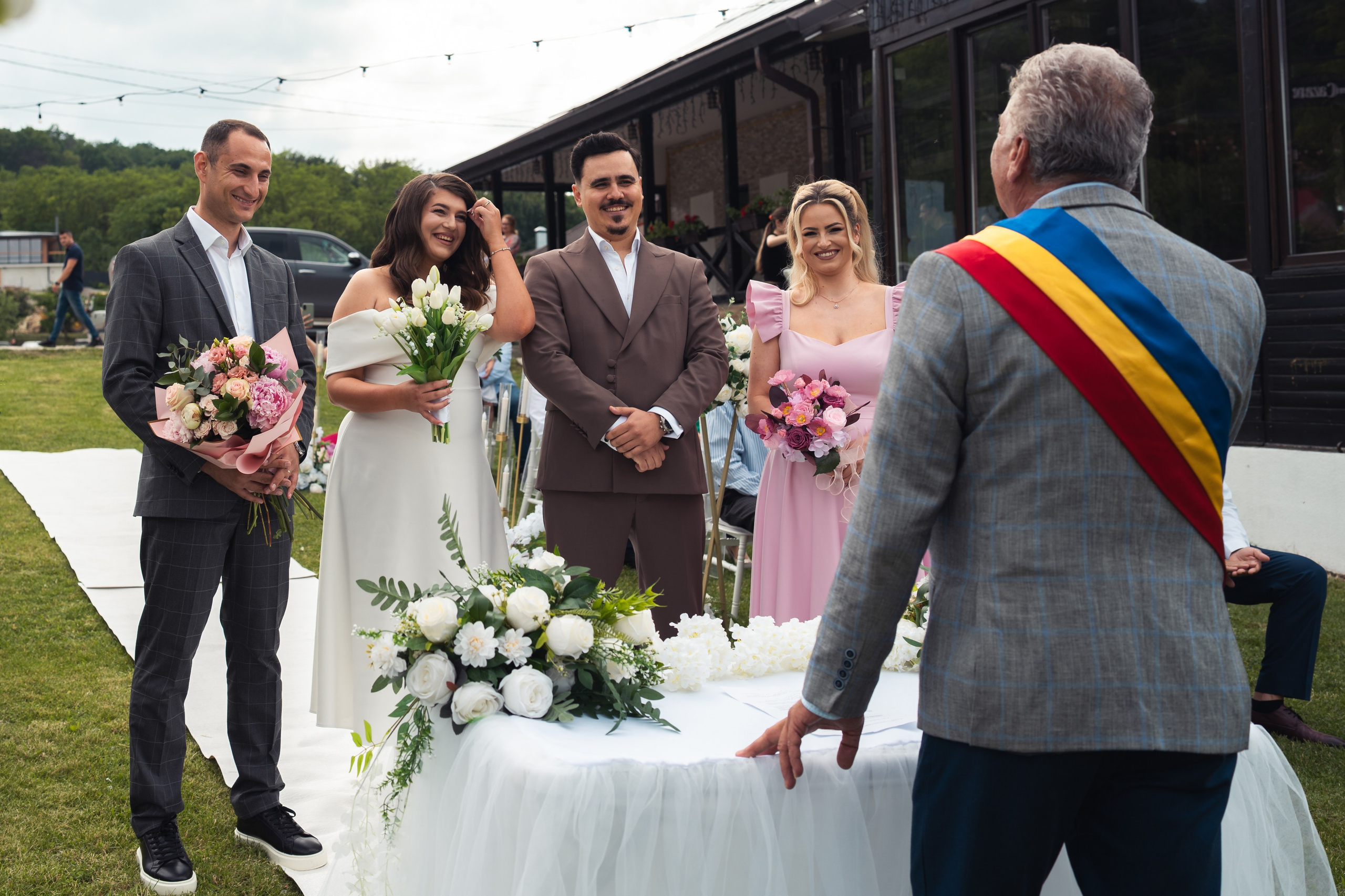 Cununie civilă - Cristina și Adrian. ALB — Alexandru-Laurențiu Bîrsan | Fotograf în București