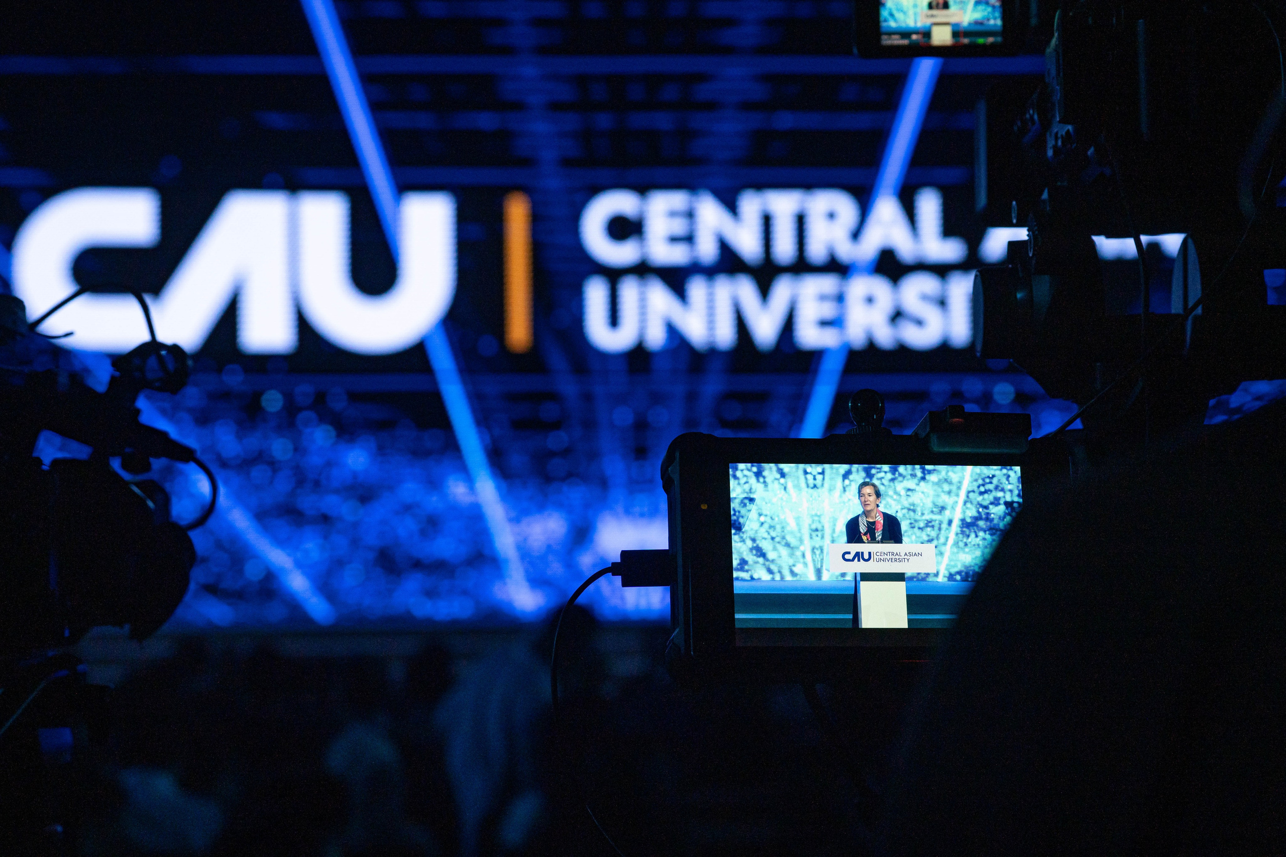 Как Central Asian University провёл одну из самых ярких выпускных церемоний. Георгий Намазов | Фотограф в Ташкенте