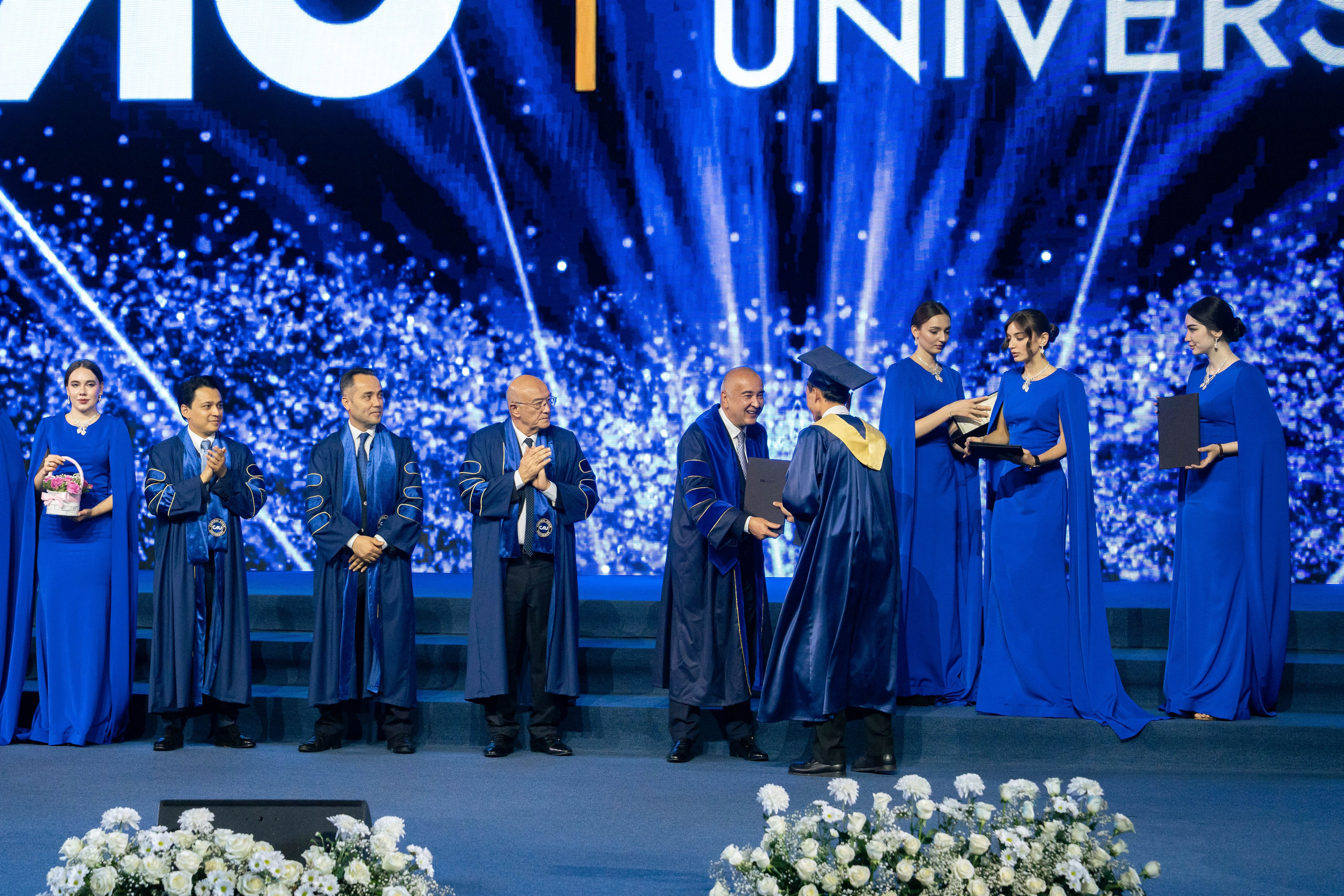 Как Central Asian University провёл одну из самых ярких выпускных церемоний. Георгий Намазов | Фотограф в Ташкенте