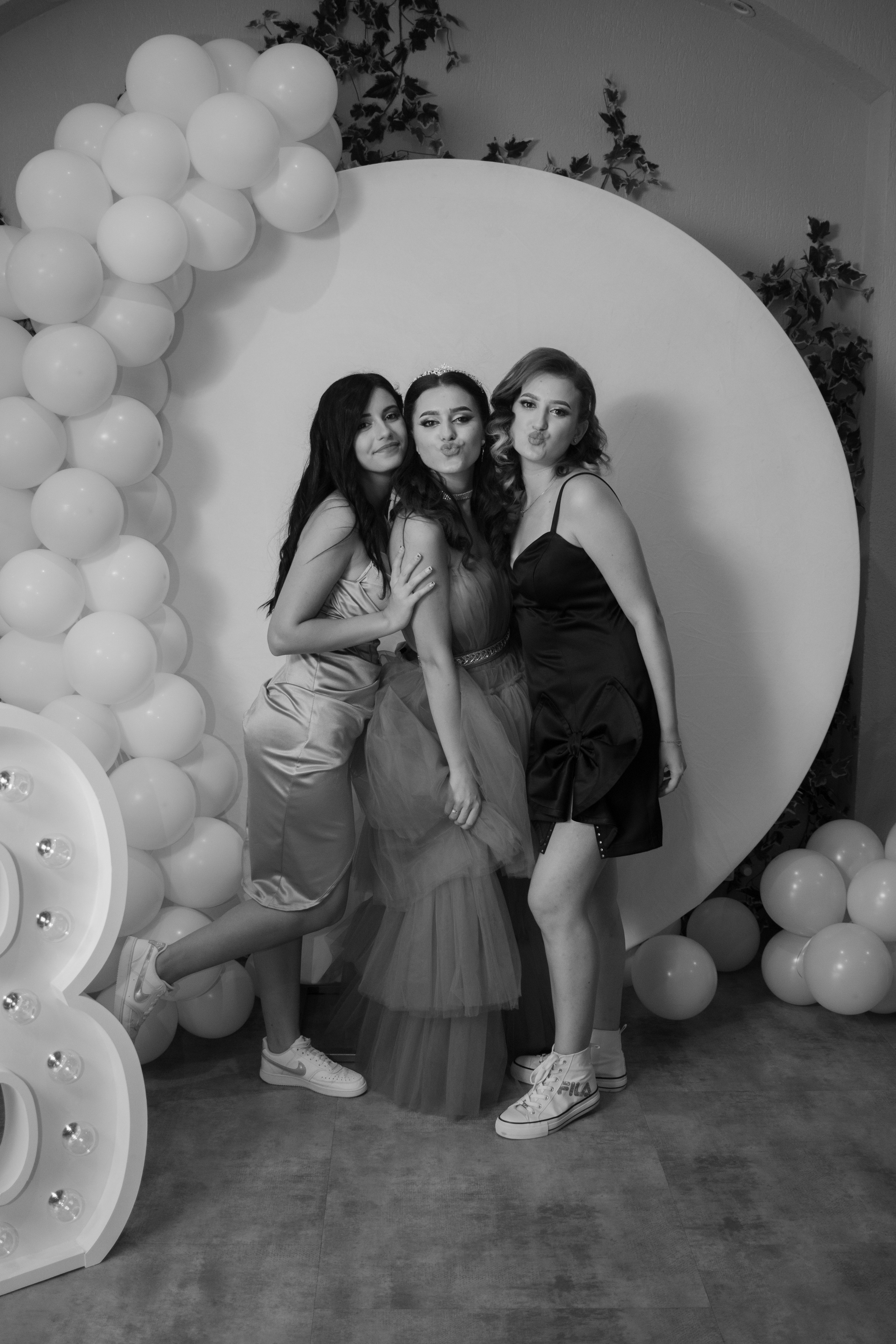 Geanina. Fotograf si videograf — evenimente si studio