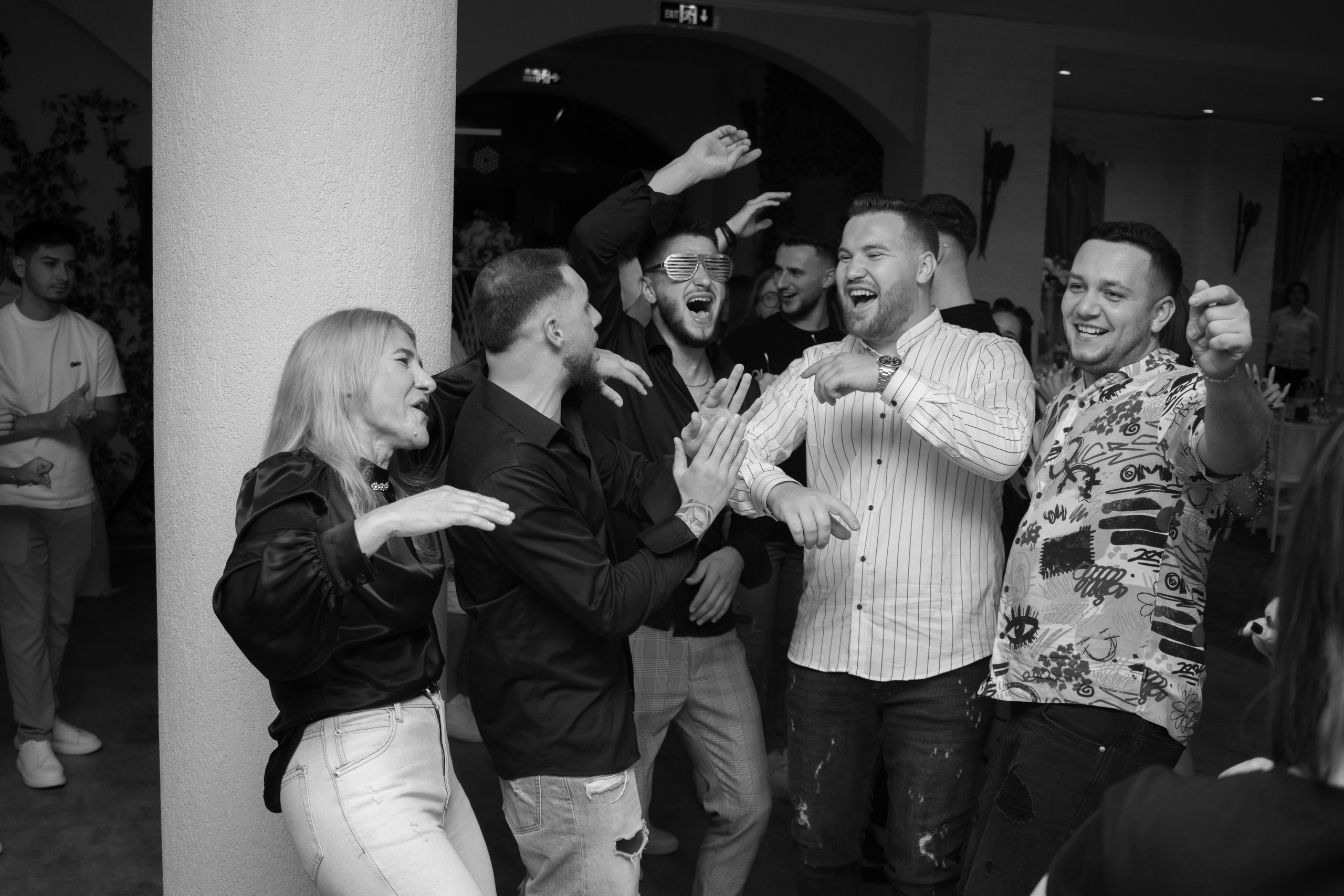 Geanina. Fotograf si videograf — evenimente si studio