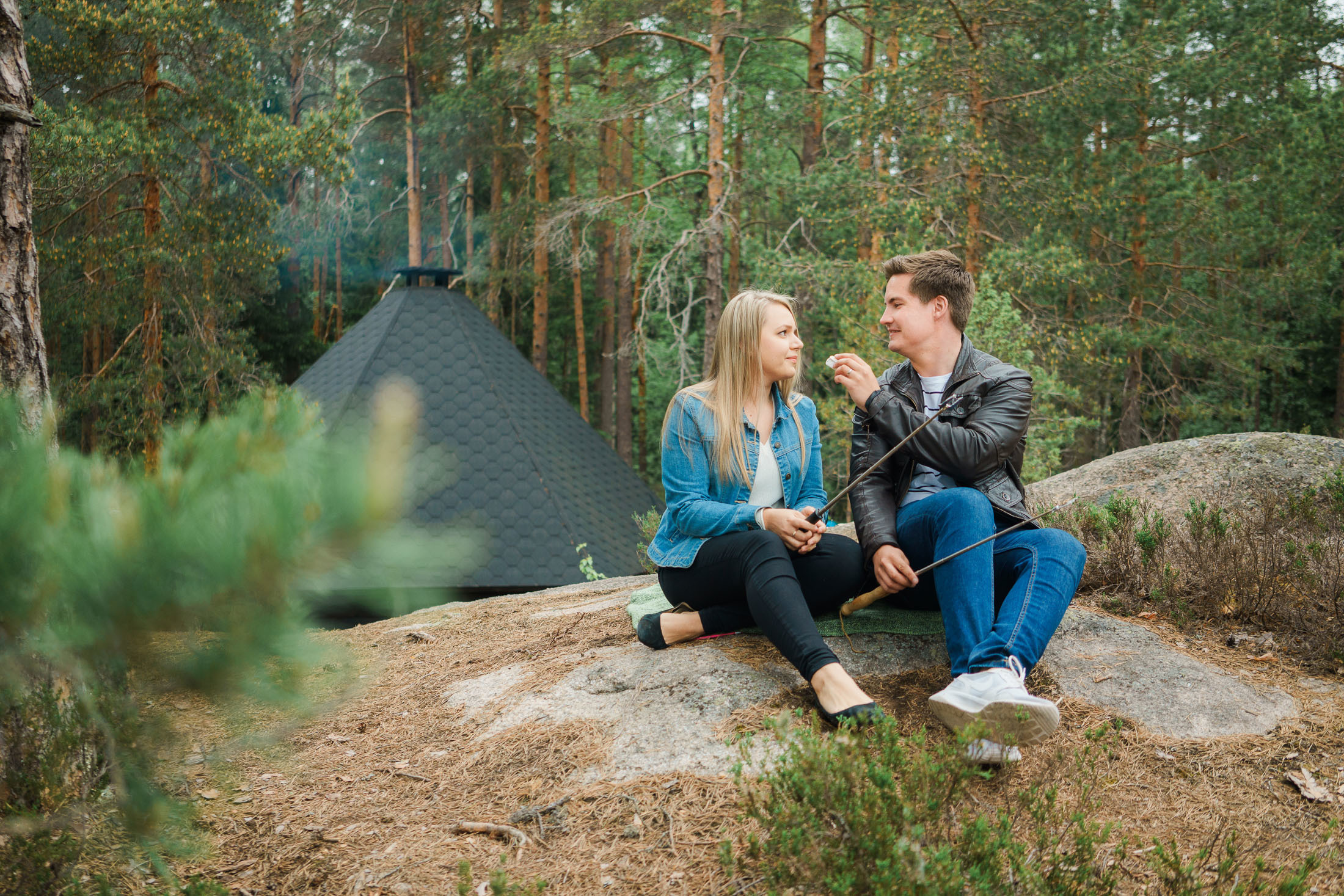 Hääkuvaaja ja kihlakuvaaja Nuuksiossa