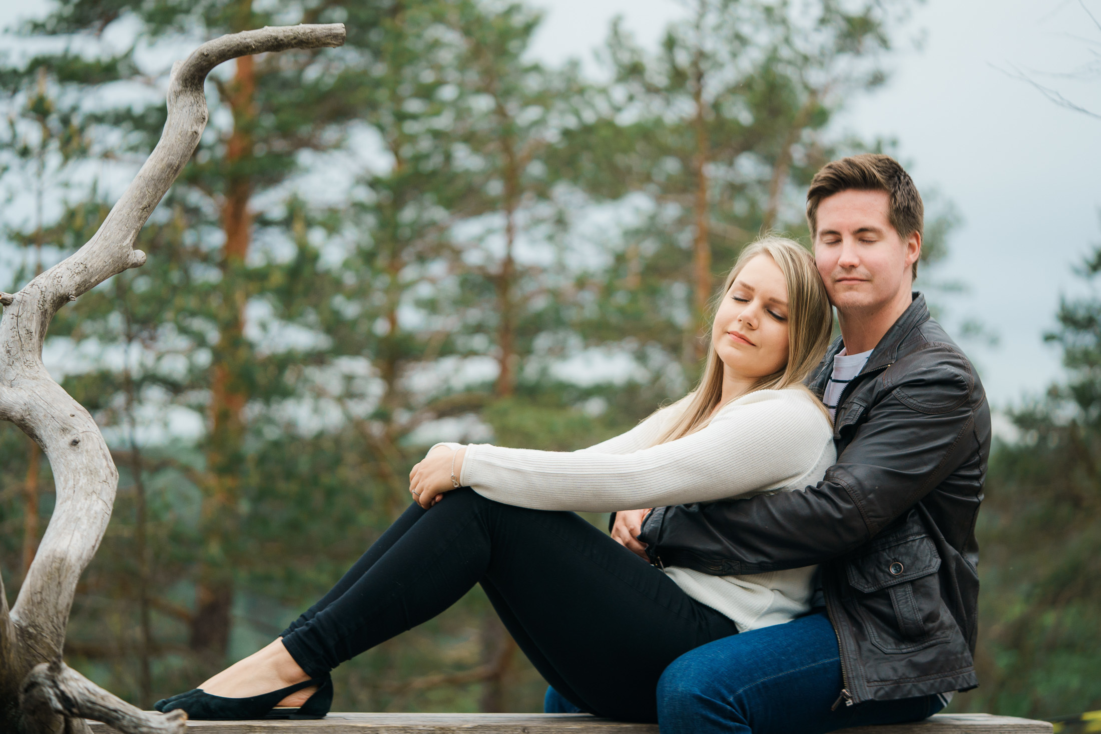 Hääkuvaaja ja kihlakuvaaja Nuuksiossa