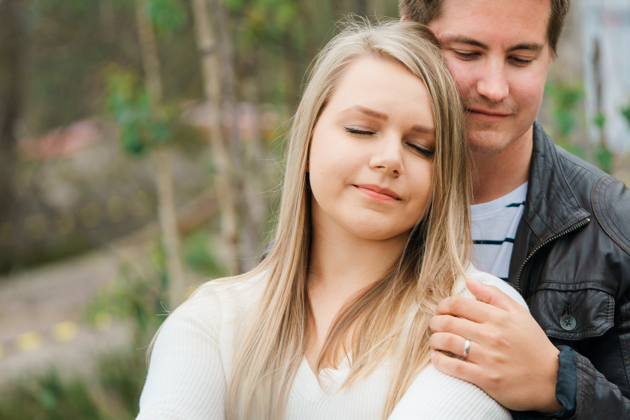 Hääkuvaaja ja kihlakuvaaja Nuuksiossa