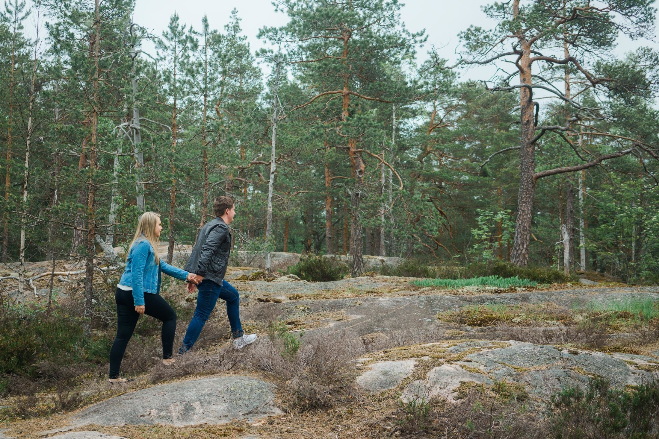 Hääkuvaaja ja kihlakuvaaja Nuuksiossa