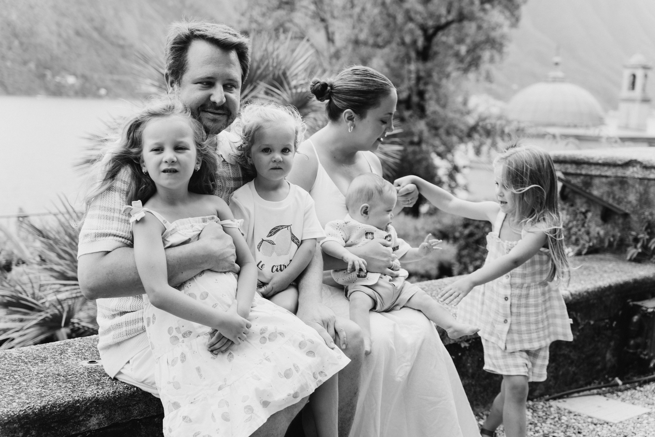 Family moments in Como Lake. PHOTOGRAPHER IN ITALY