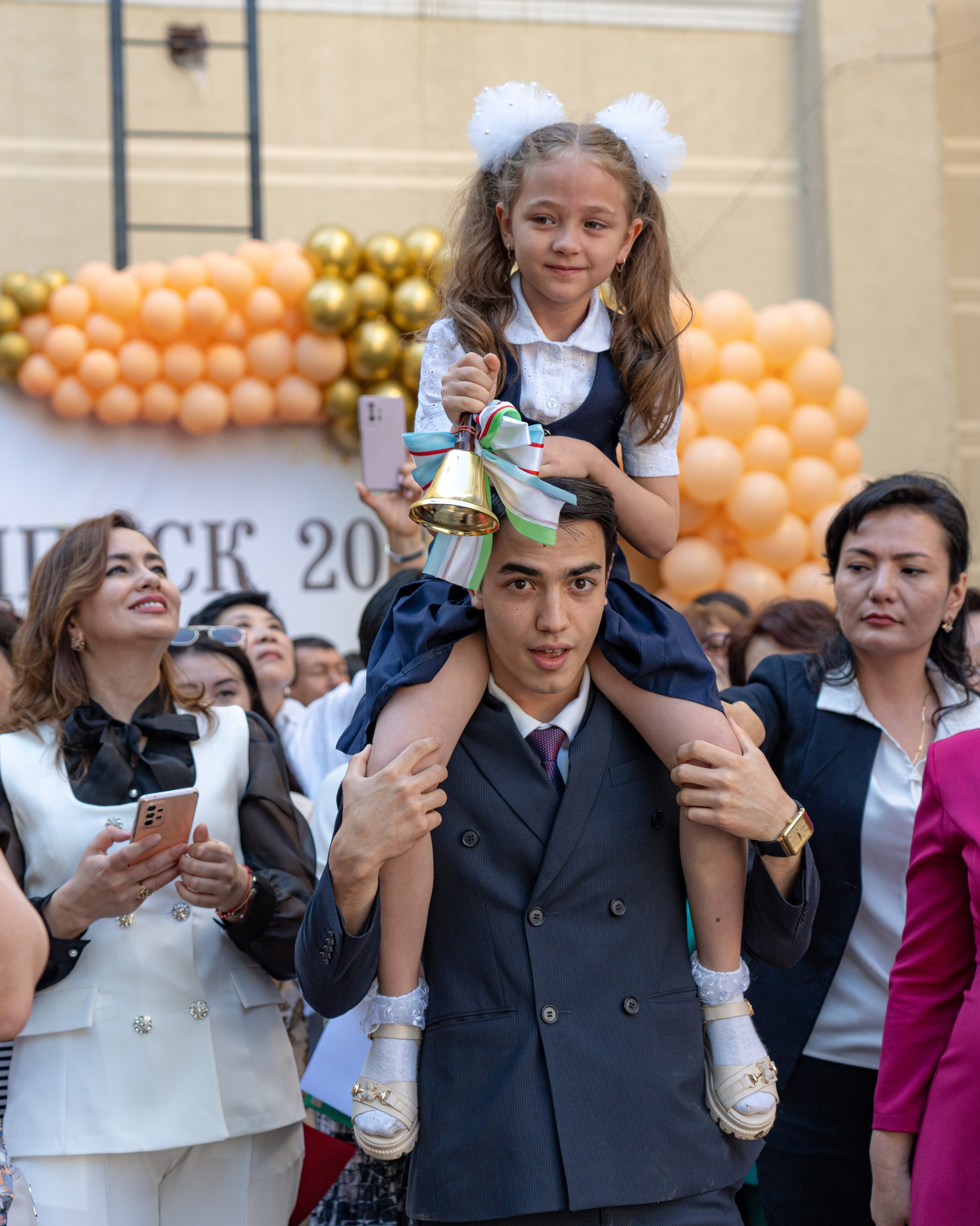 «Последний звонок» в школах Ташкента. Георгий Намазов | Фотограф в Ташкенте