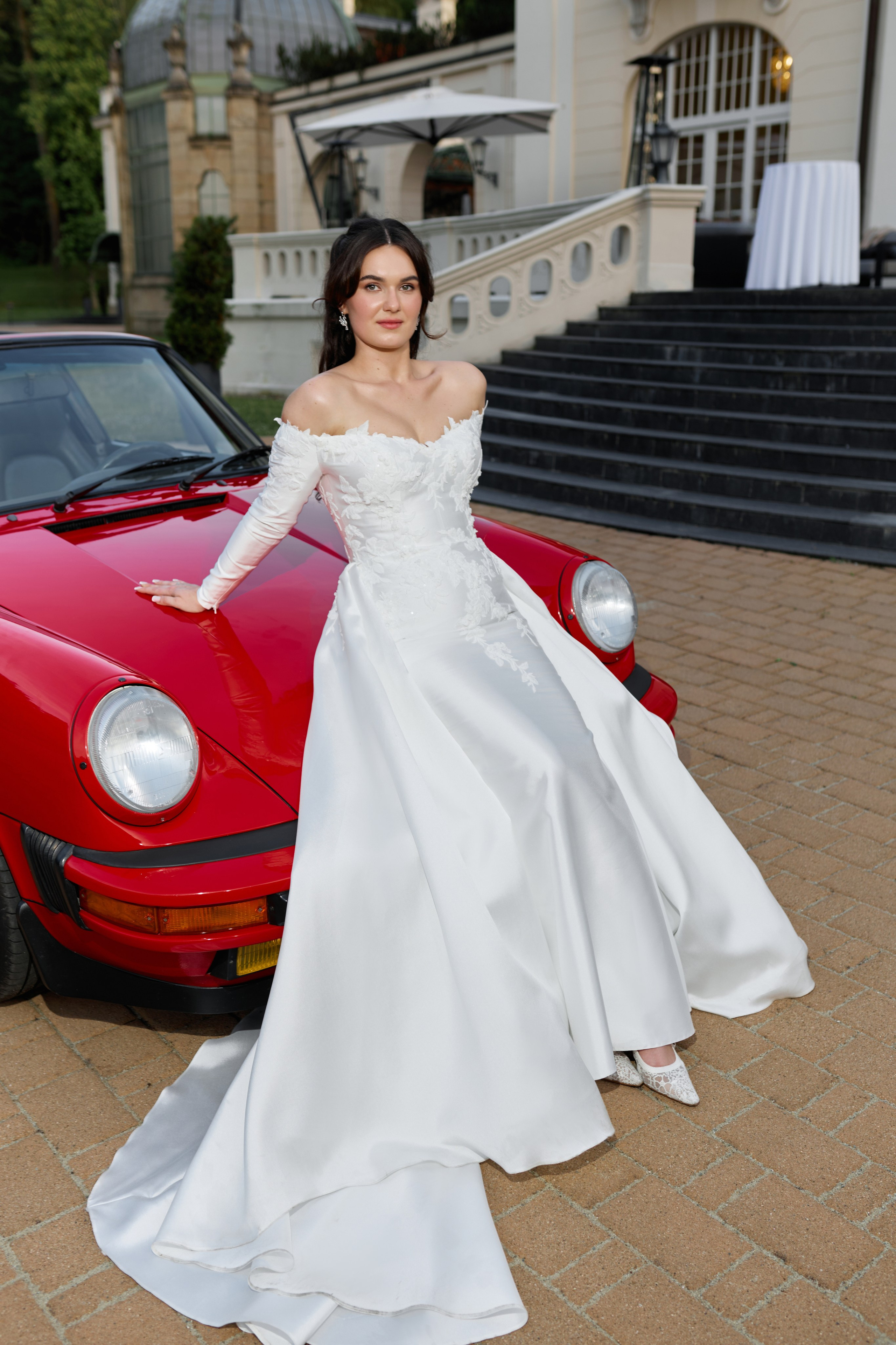 Wiktoria & Kacper. Pałac Goetz. Fotograf ślubny i rodzinny w Krakowie Yana Klymova
