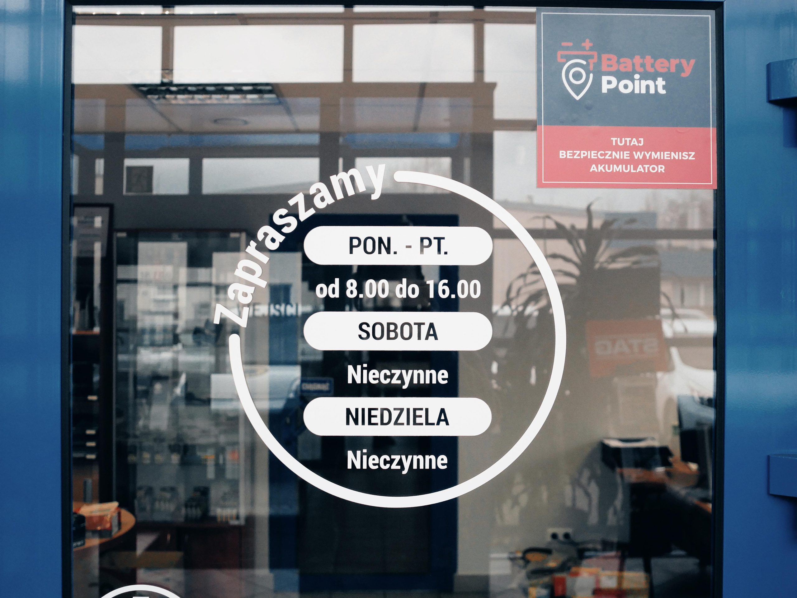 Warsztat samochodowy Alma Auto centrum. Dimitri Ilkov Photography — Capturing Life’s Moments in Edmonton, Cana