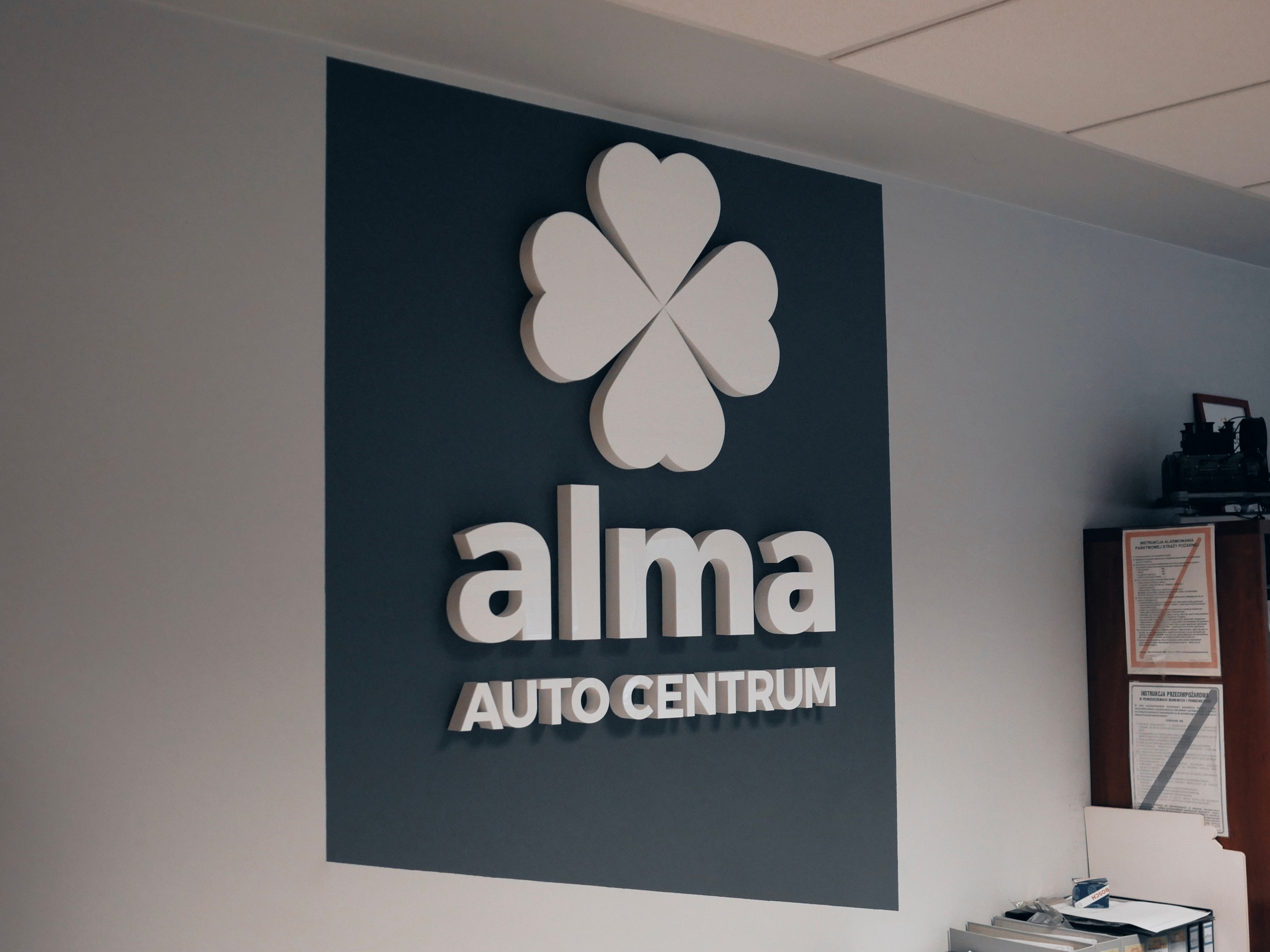 Warsztat samochodowy Alma Auto centrum. Dimitri Ilkov Photography — Capturing Life’s Moments in Edmonton, Cana